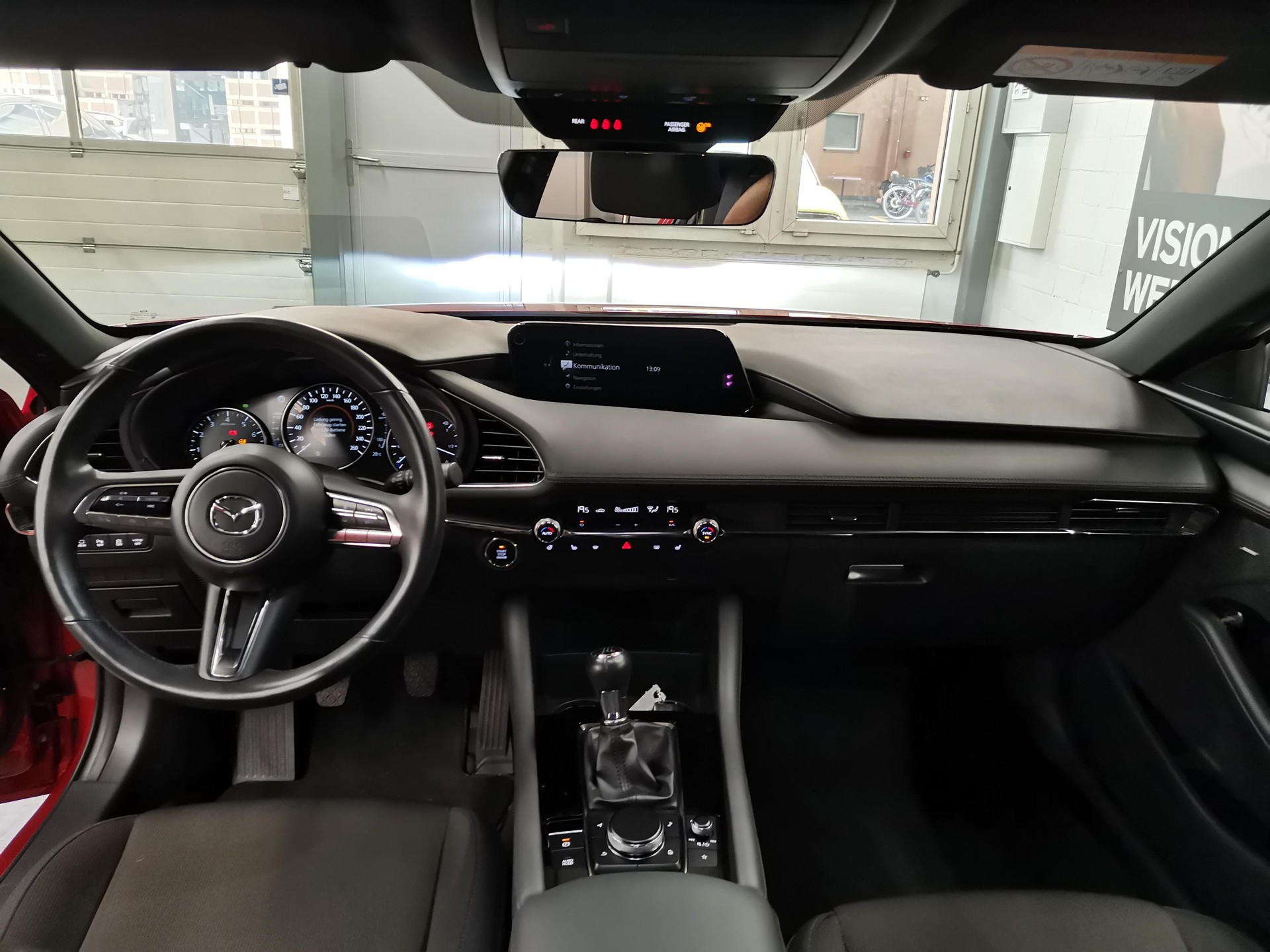 MAZDA 3 Hatchback 2.0 186 Revolution AWD-image-7