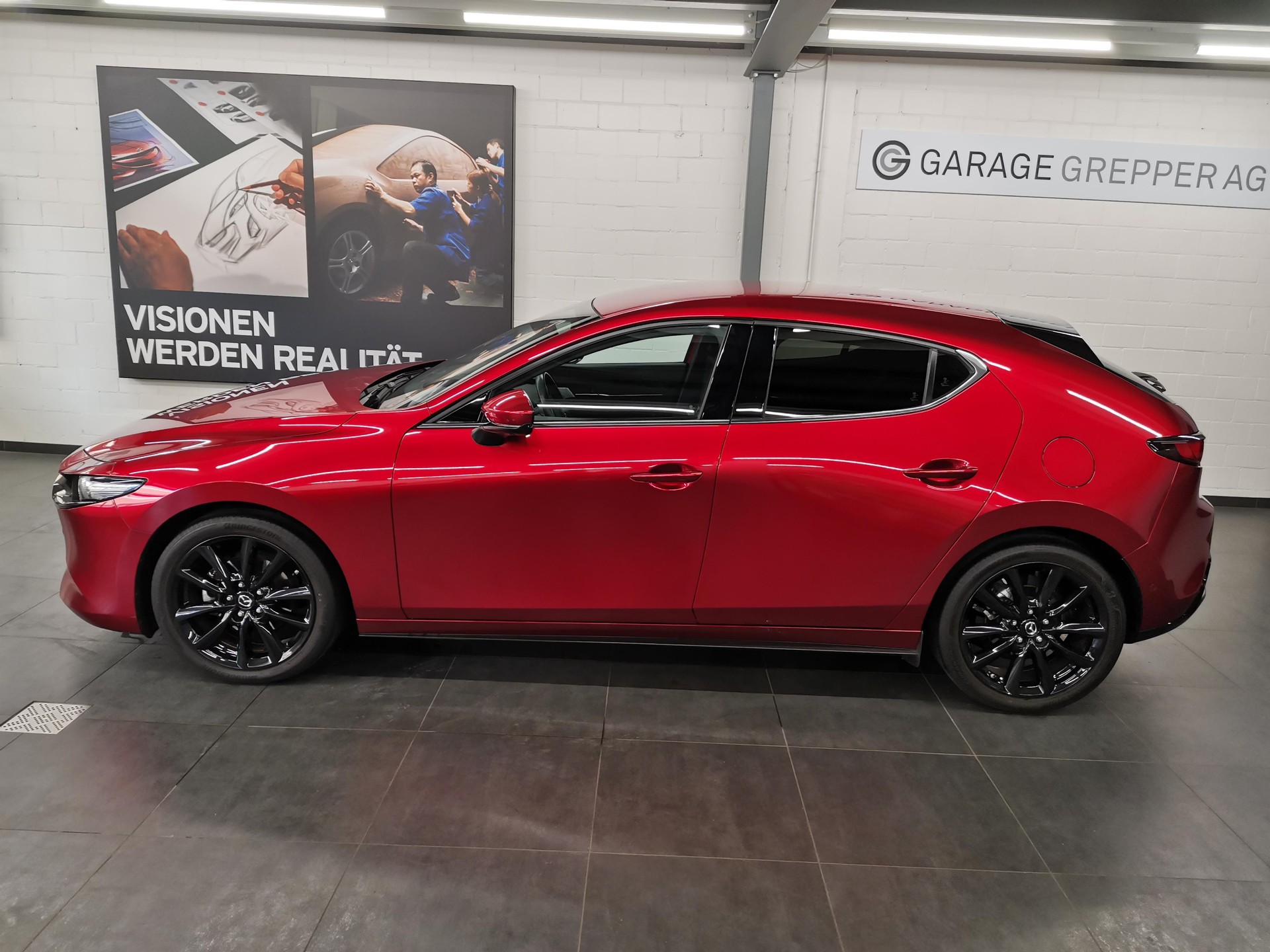 MAZDA 3 Hatchback 2.0 186 Revolution AWD-image-2