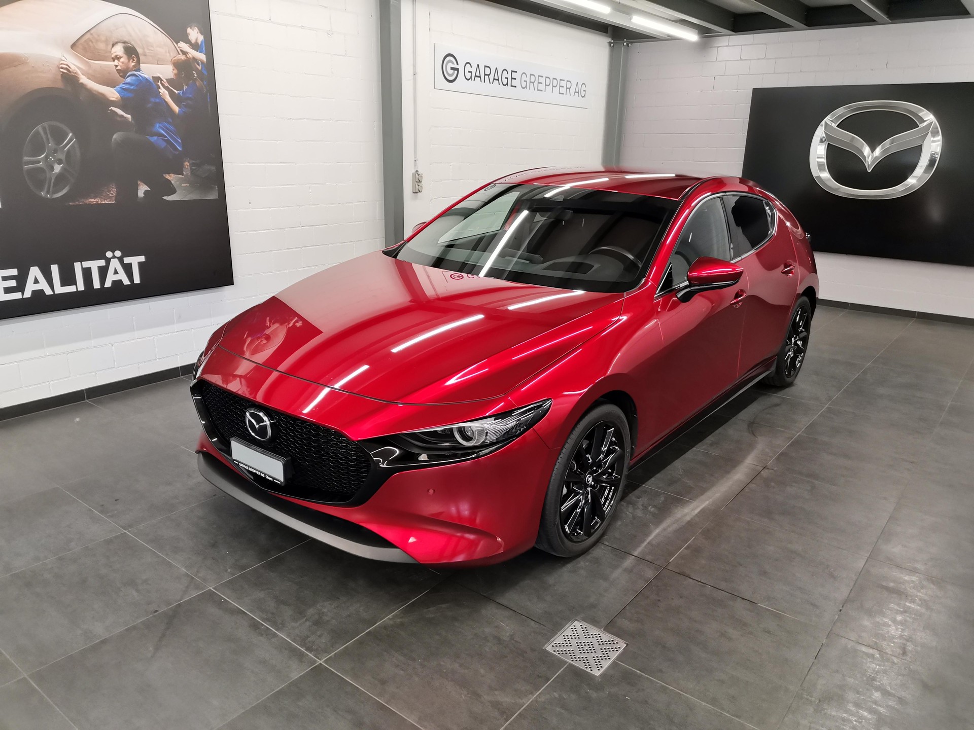 MAZDA 3 Hatchback 2.0 186 Revolution AWD-image-0