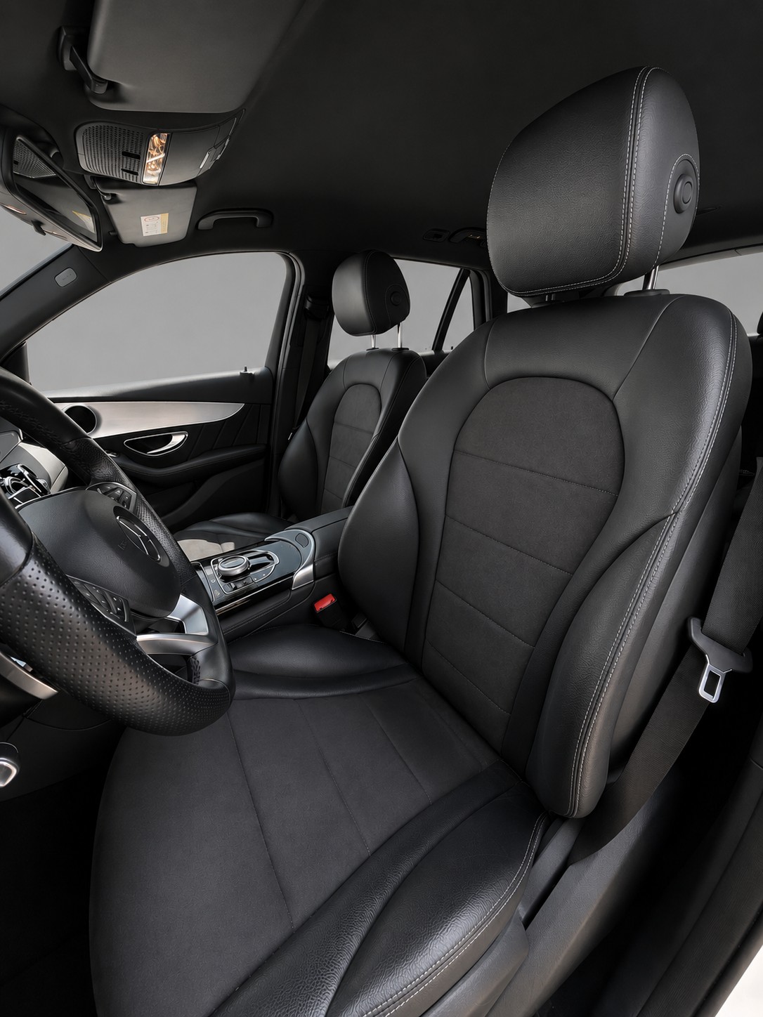 MERCEDES-BENZ GLC 250 AMG Line 4m-image-3