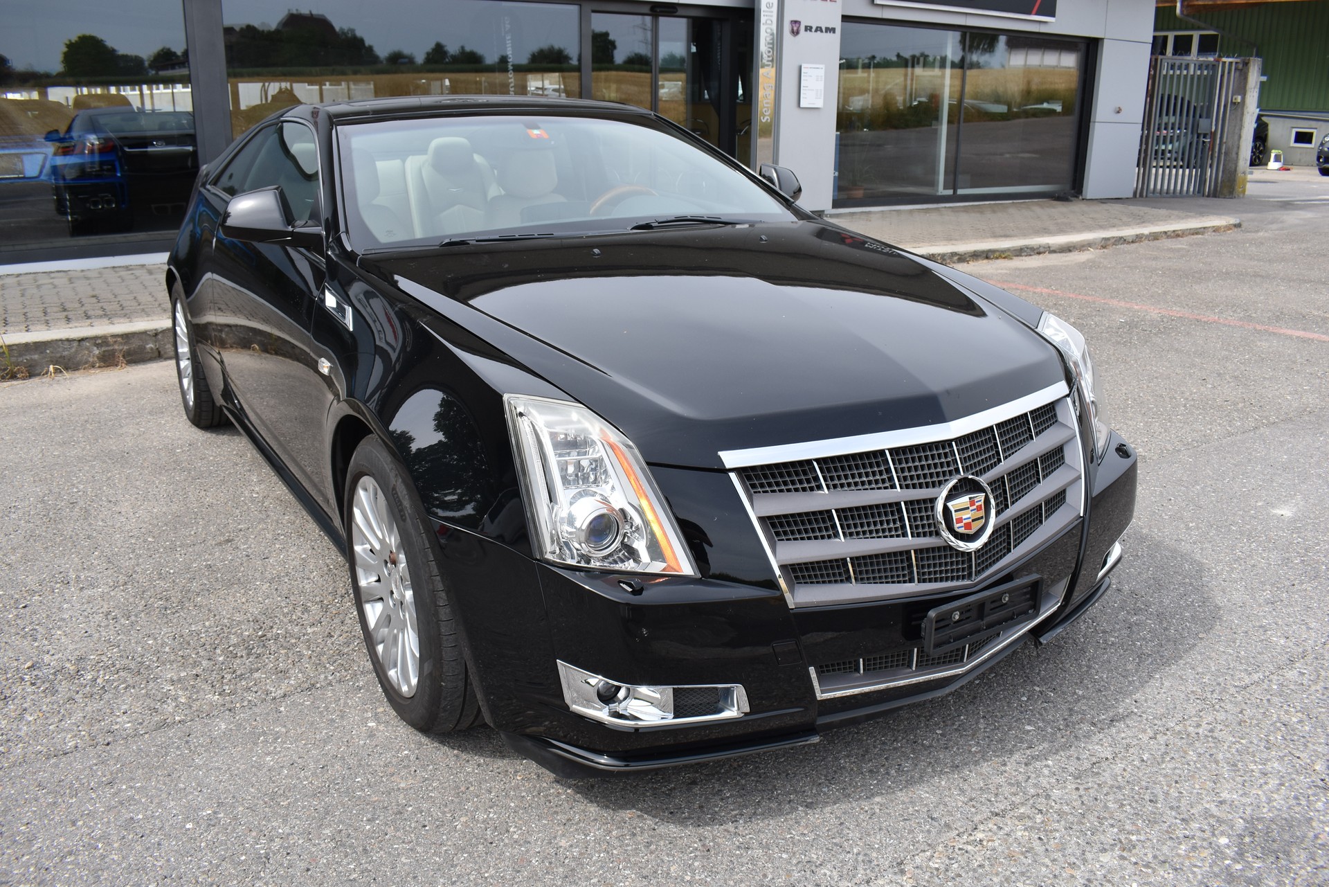 CADILLAC Coupè 3.4 Sport Luxury AWD-image-3