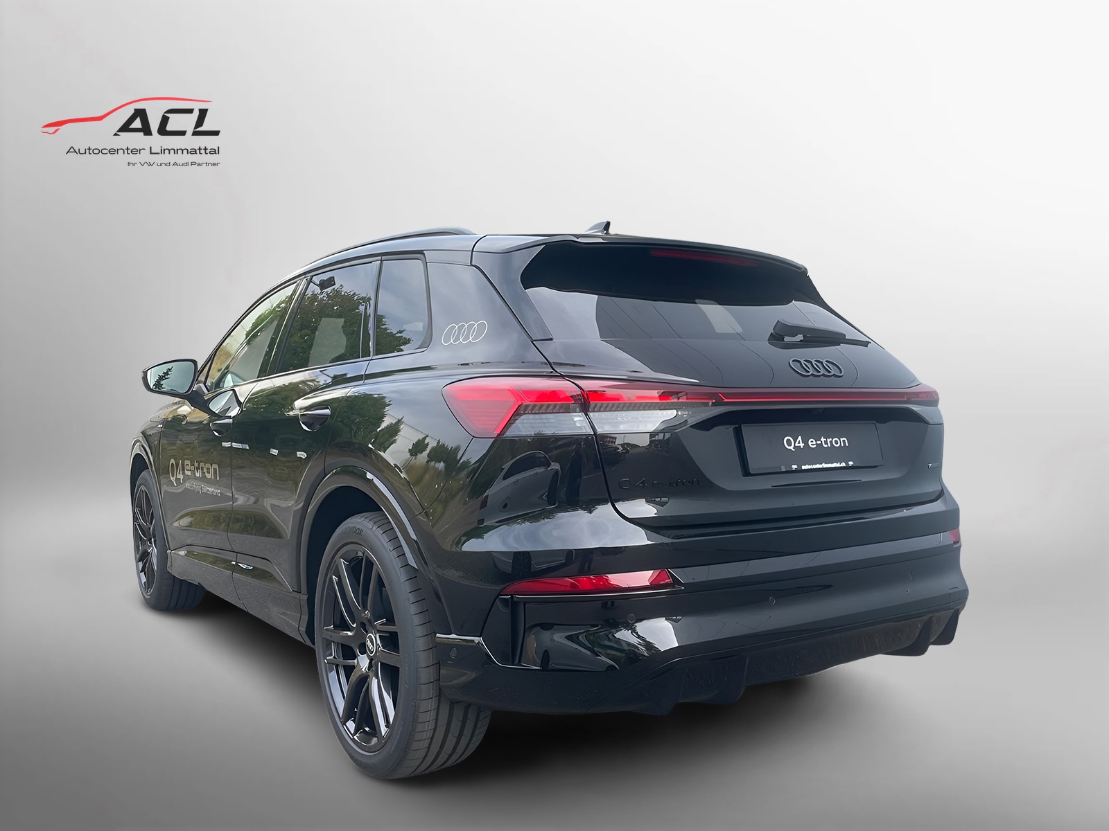 AUDI Q4 e-tron SUV performance-image-8