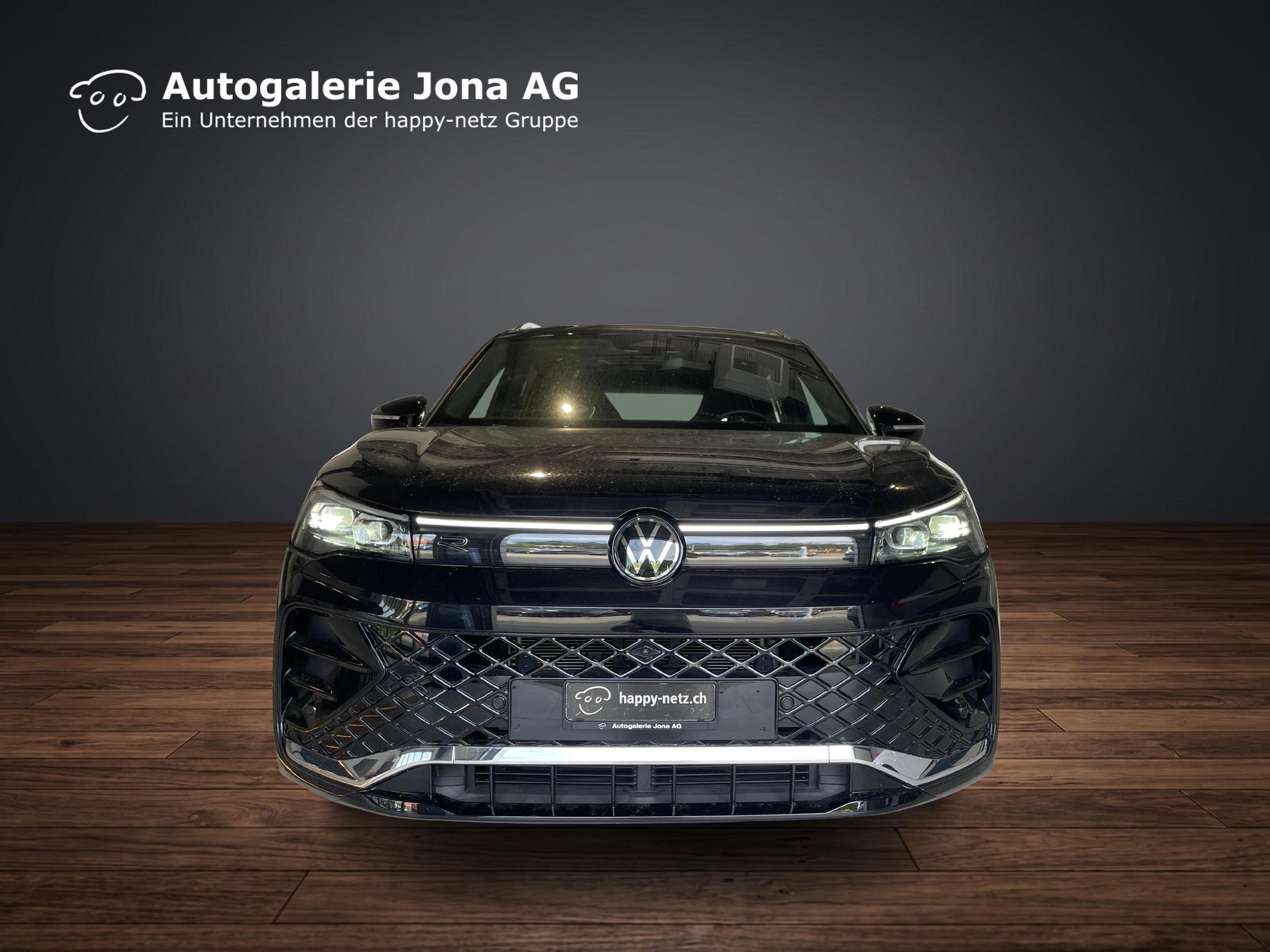 VW Tiguan 2.0 TSI R-Line DSG 4motion-image-4