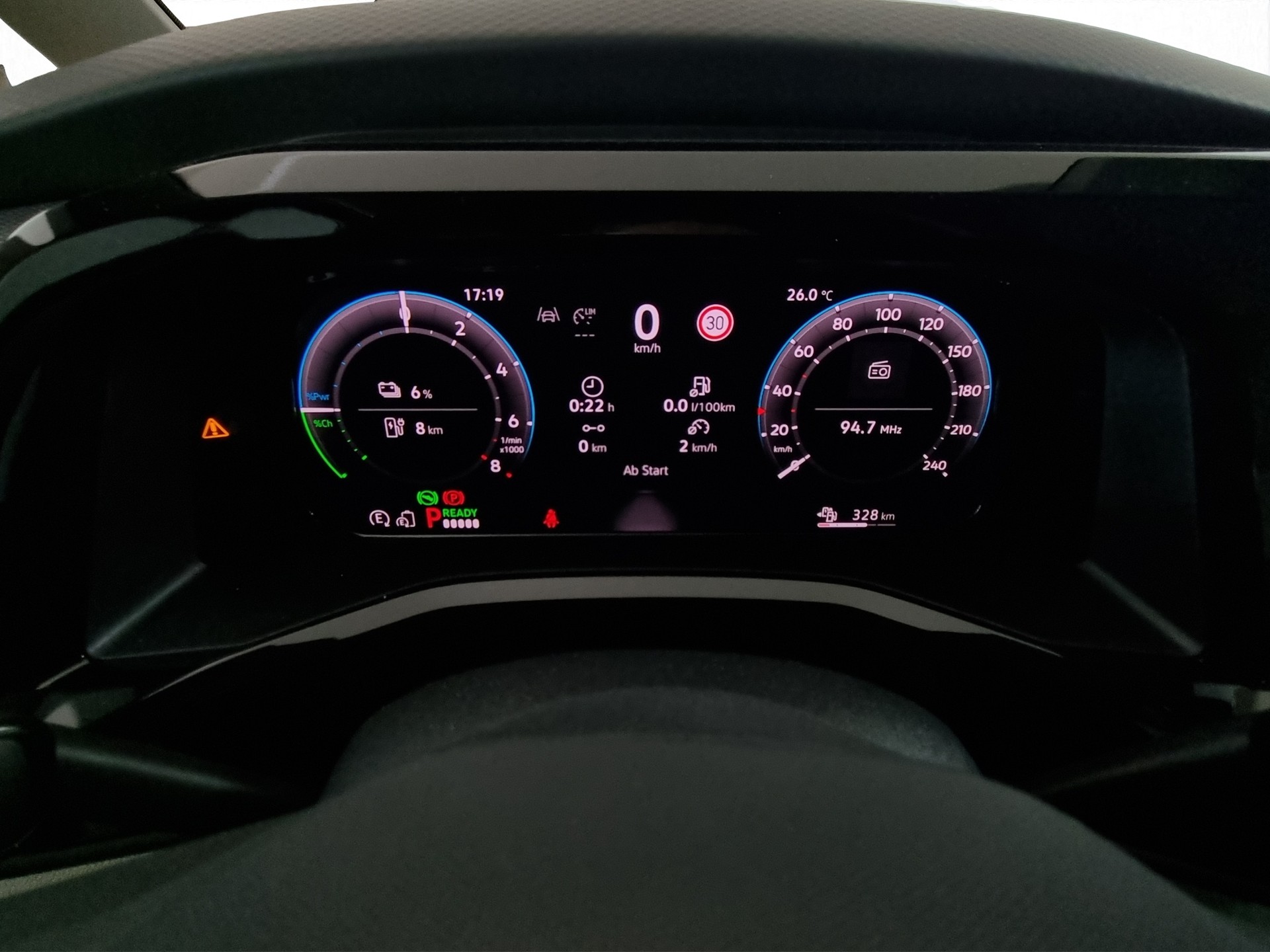 VW T7 Multivan 1.5 TSI eHybrid DSG 4motion lang Busin-image-10