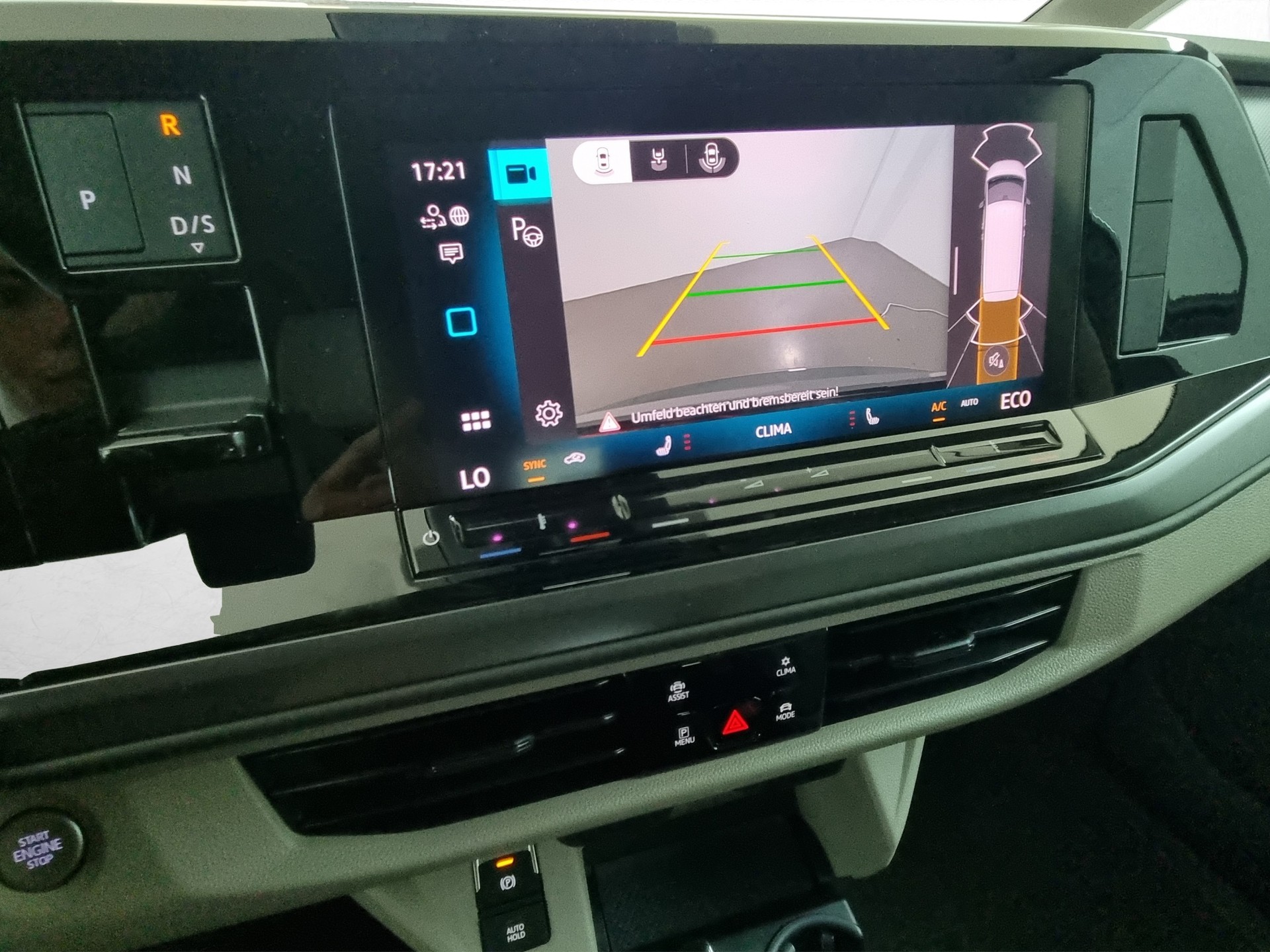 VW T7 Multivan 1.5 TSI eHybrid DSG 4motion lang Busin-image-15