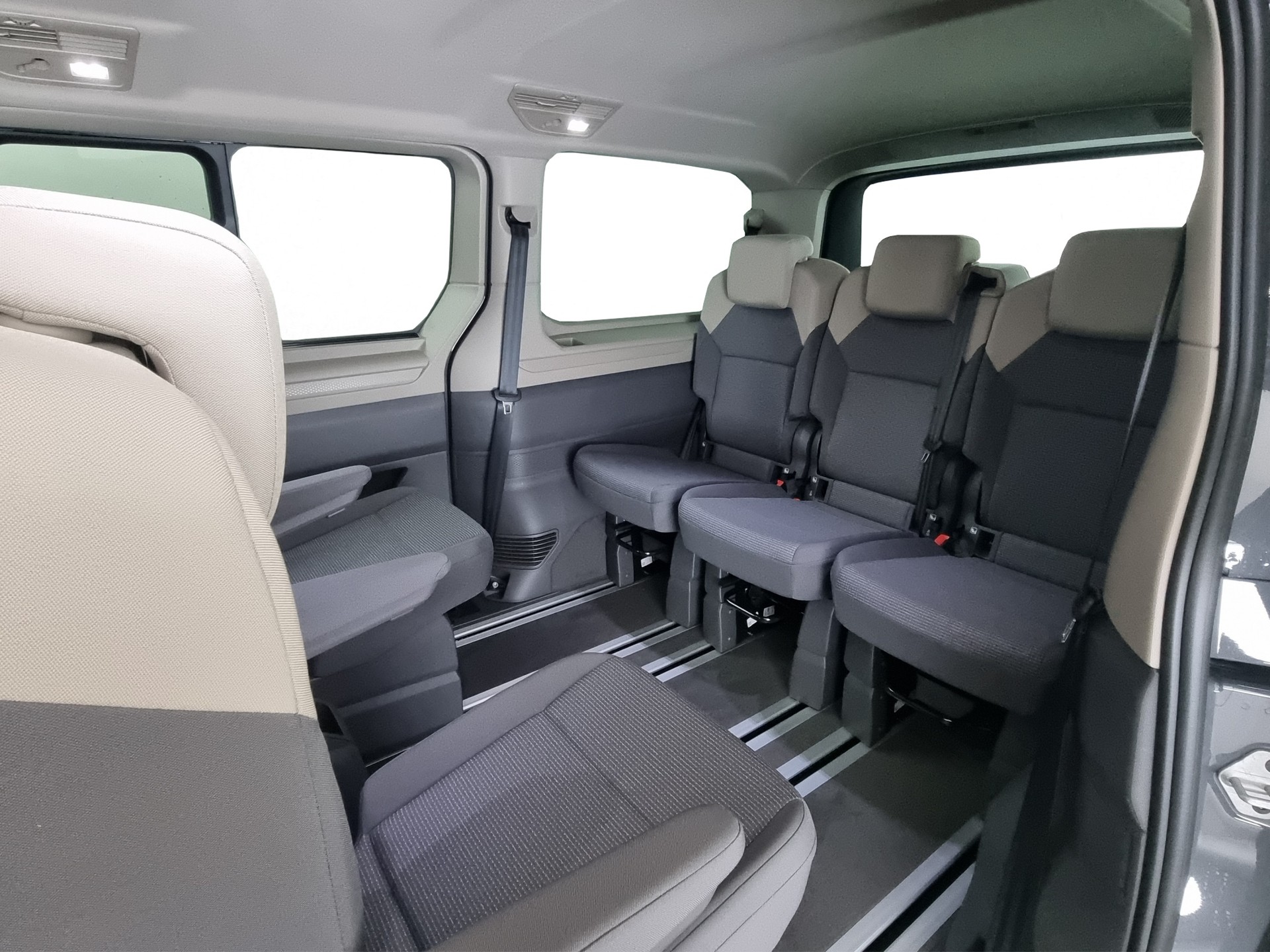 VW T7 Multivan 1.5 TSI eHybrid DSG 4motion lang Busin-image-6