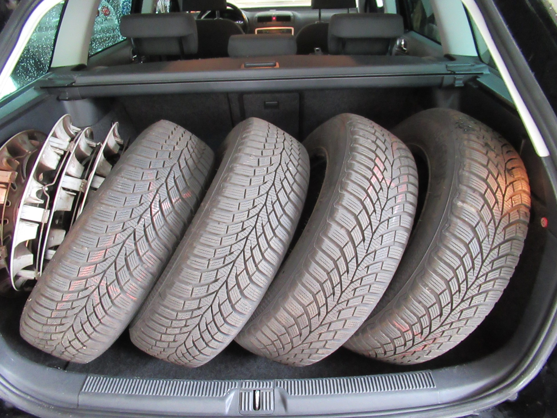 SKODA Octavia Combi 1.8 TSI Swiss Adventure 4x4-image-9