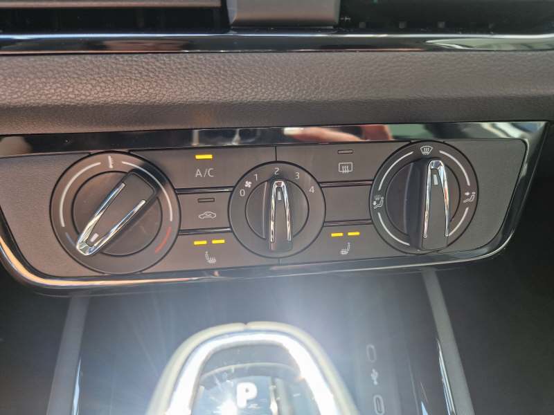 SKODA Kamiq 1.0 TSI Selection DSG-image-10