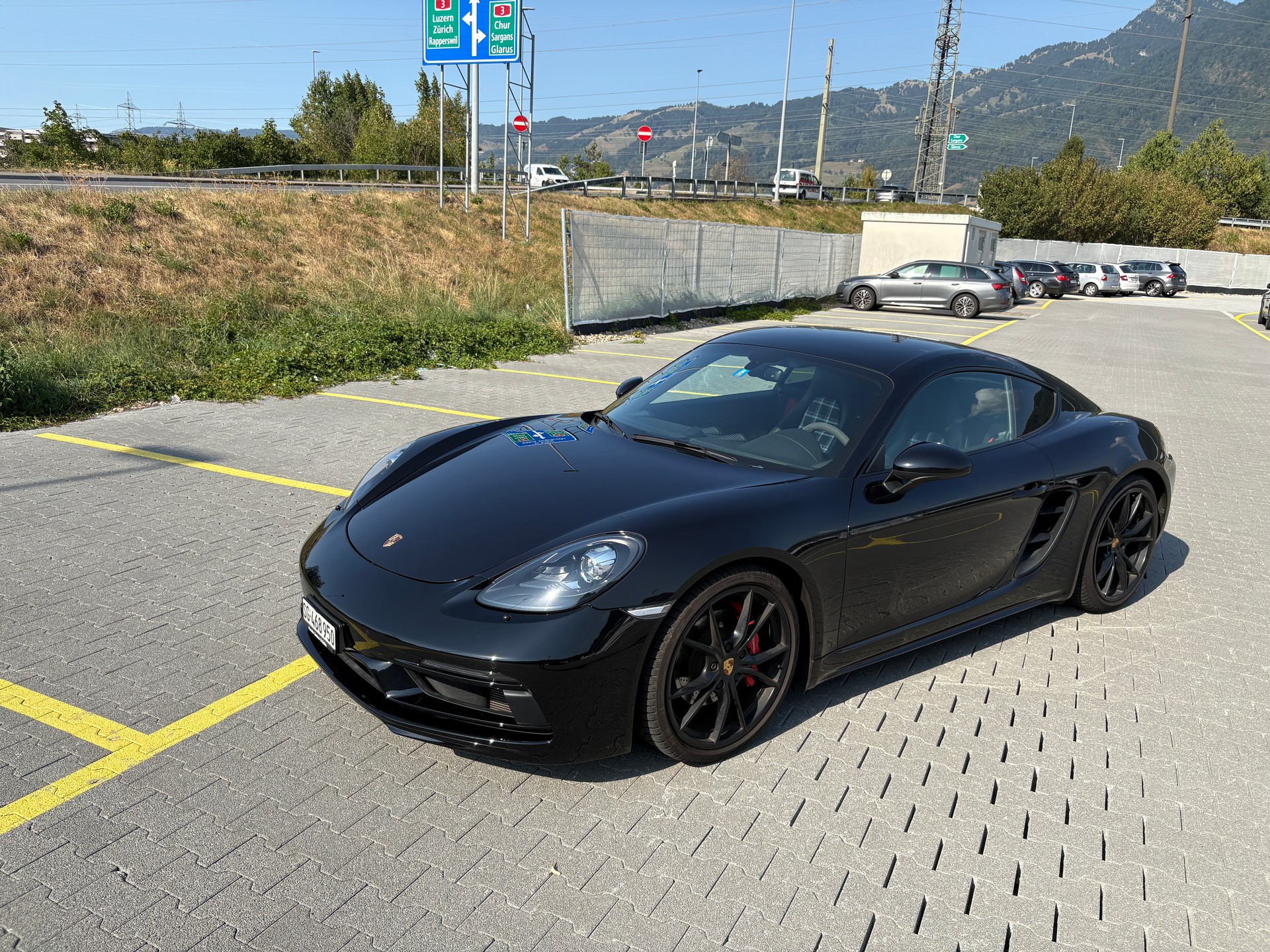 PORSCHE GTS-image-3