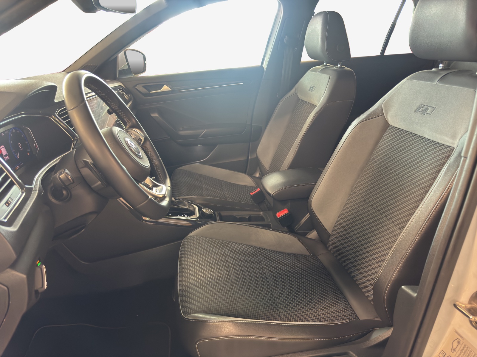 VW T-Roc 2.0 TSI Sport DSG 4Motion-image-7