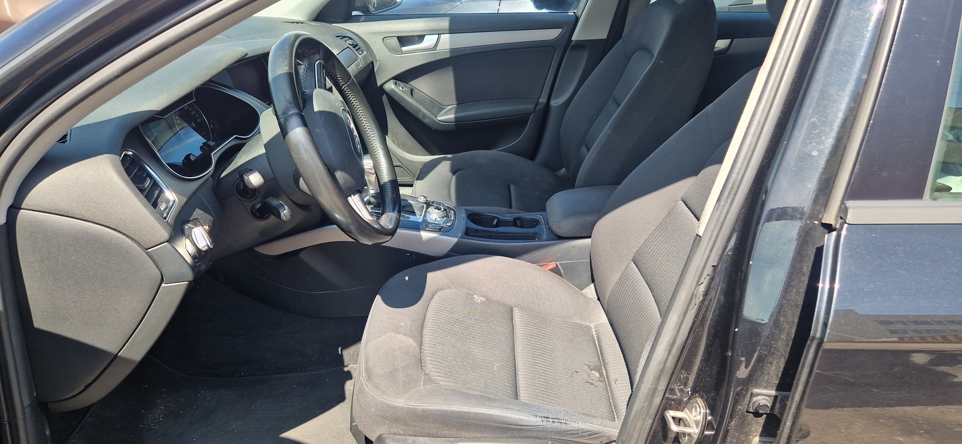 AUDI A4 Avant 2.0 TDI multitronic-image-4