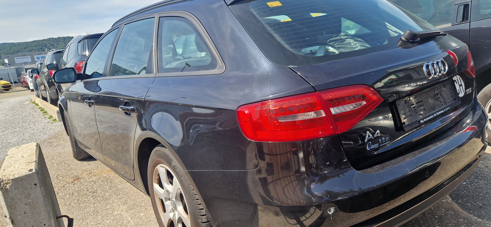 AUDI A4 Avant 2.0 TDI multitronic-image-3