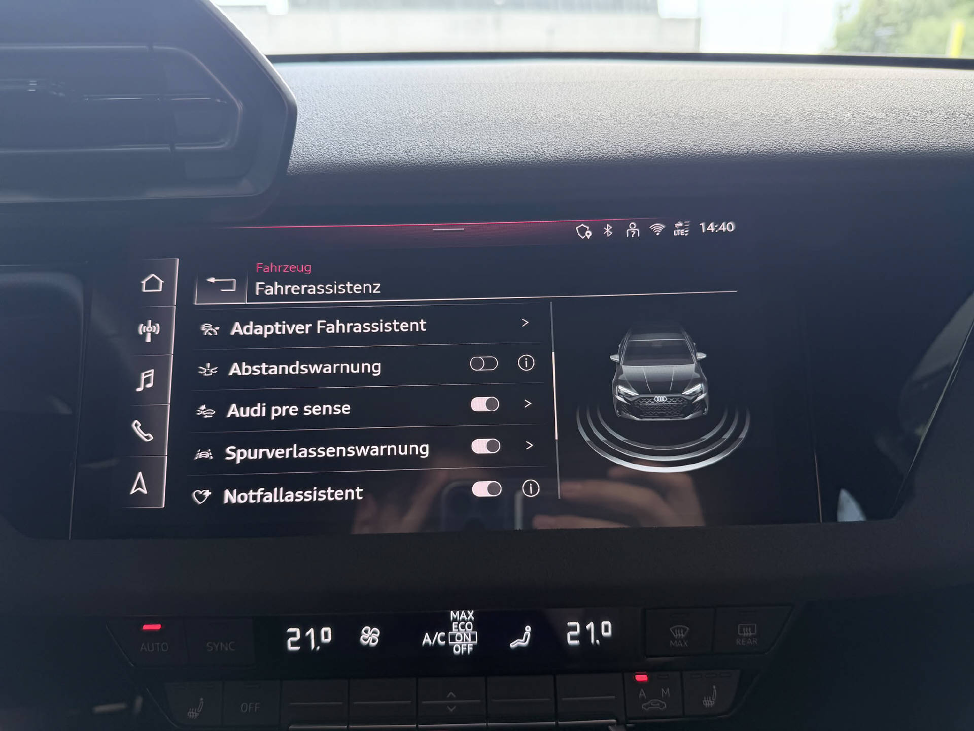 AUDI RS3 Sportback 2.5 TFSI quattro S-Tronic-image-15