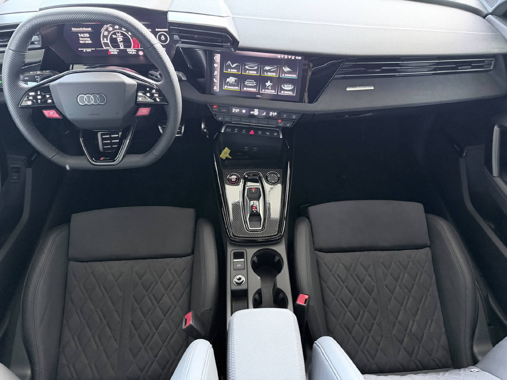 AUDI RS3 Sportback 2.5 TFSI quattro S-Tronic-image-7