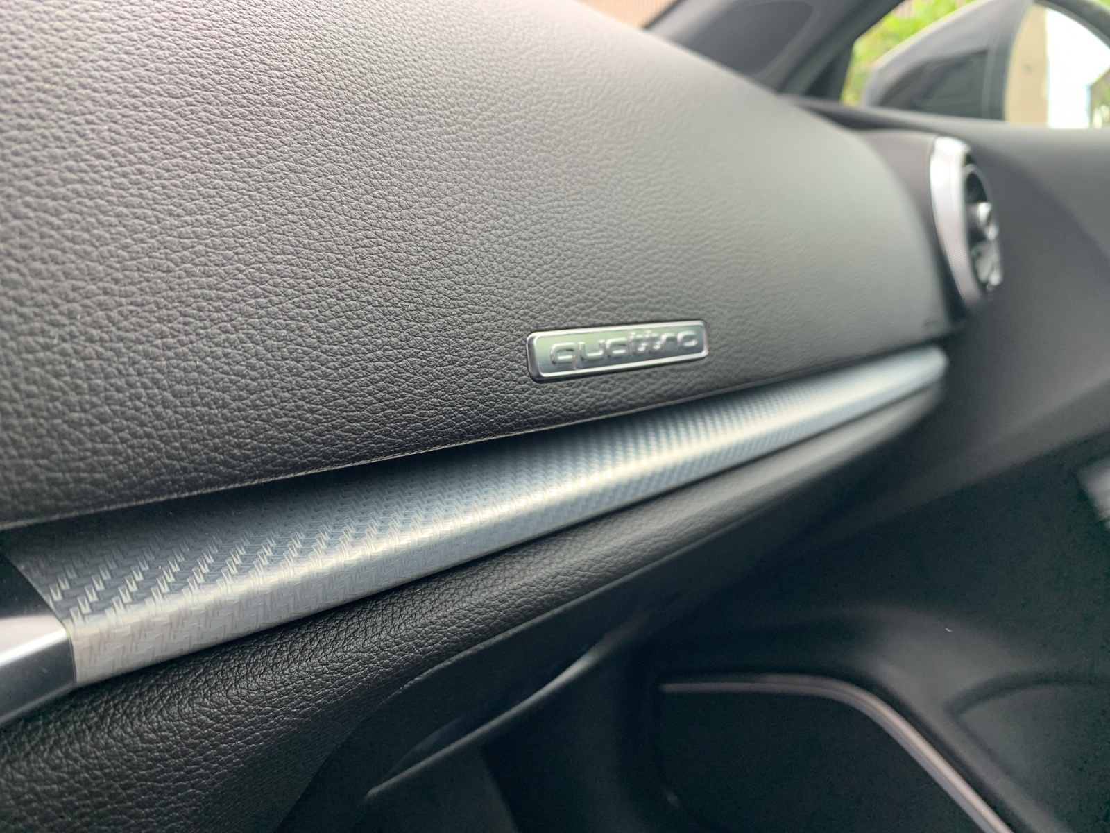 AUDI RS3 Sportback 2.5 TSI quattro S-tronic-image-17