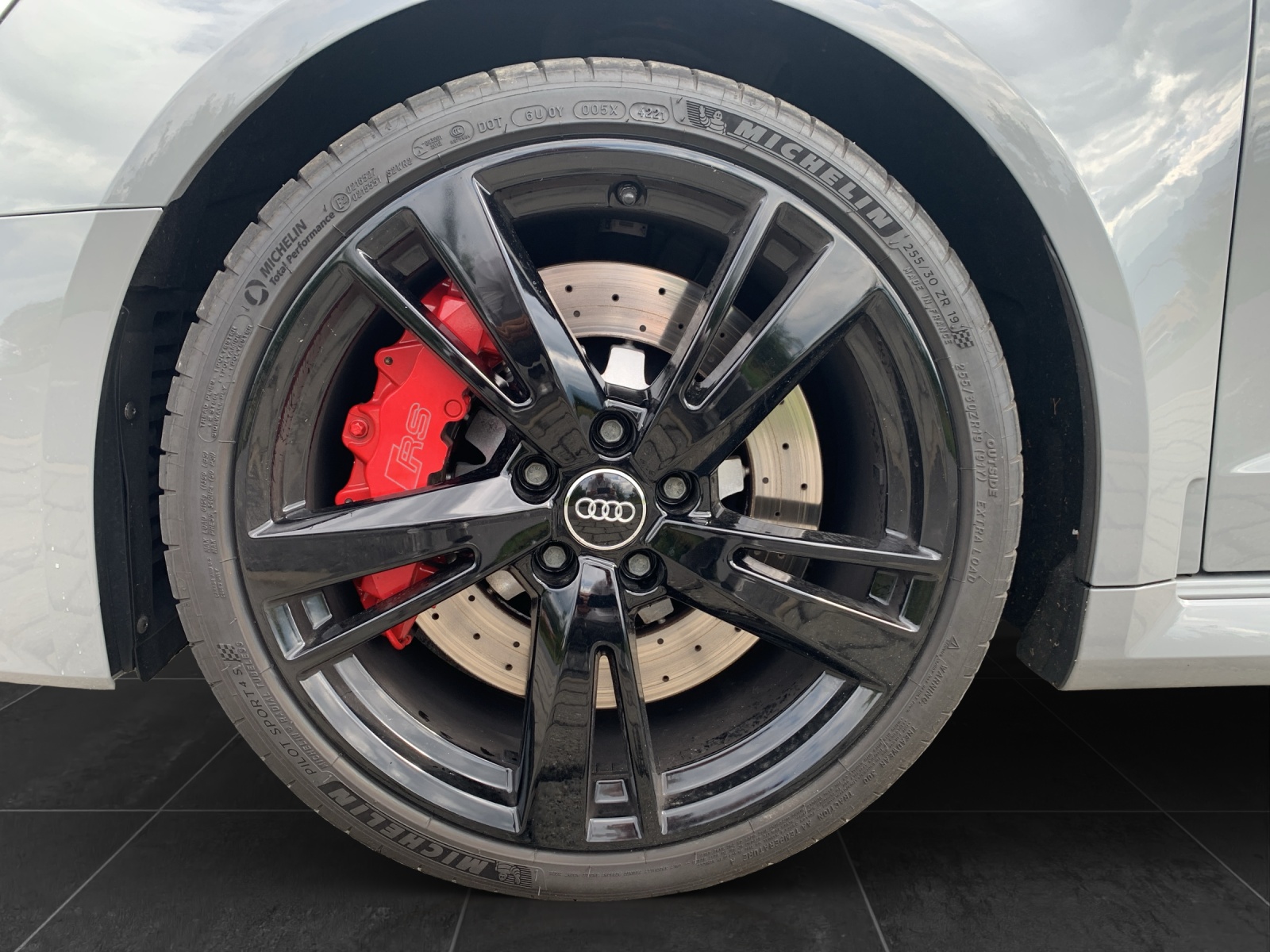 AUDI RS3 Sportback 2.5 TSI quattro S-tronic-image-12