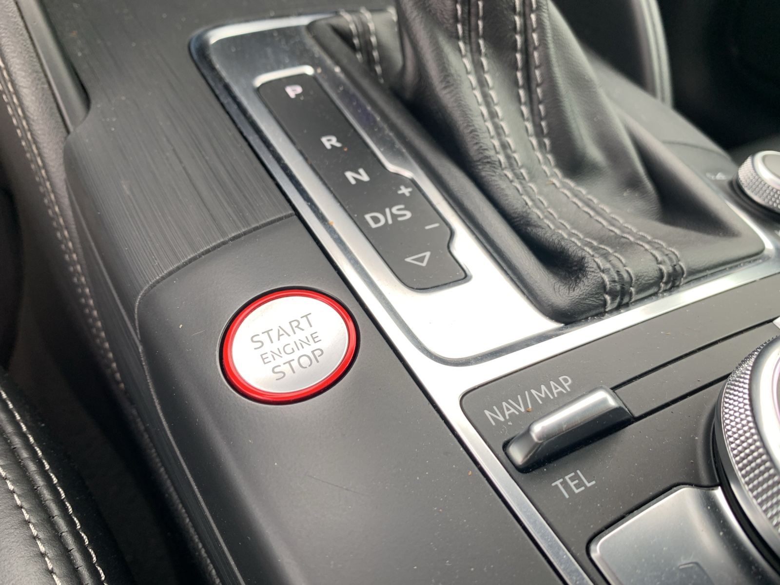AUDI RS3 Sportback 2.5 TSI quattro S-tronic-image-16