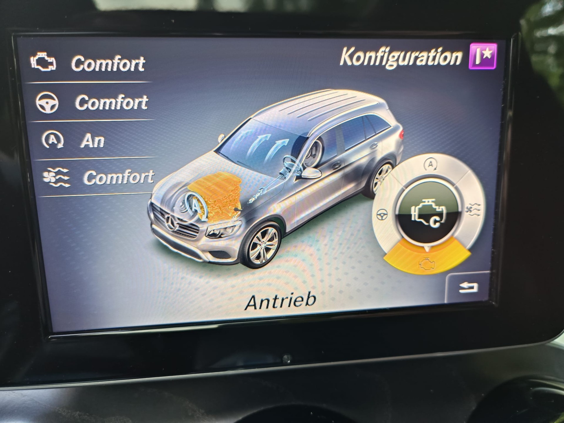 MERCEDES-BENZ GLC 250 AMG *Burmester*Fahrassist.Plus*Pano*Ambientelicht*etc.*-image-23