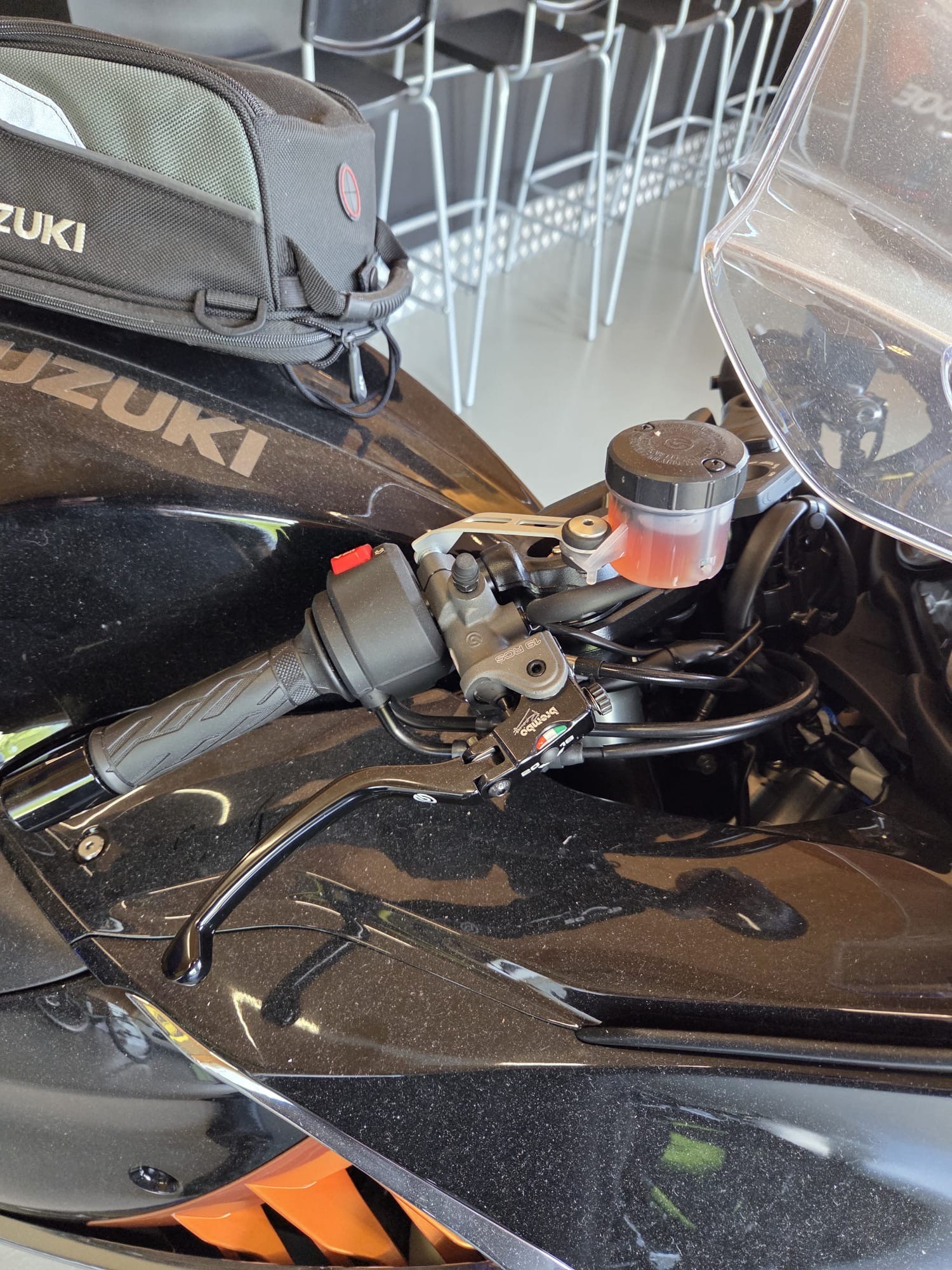 SUZUKI GSX 1300 R Hayabusa-image-8