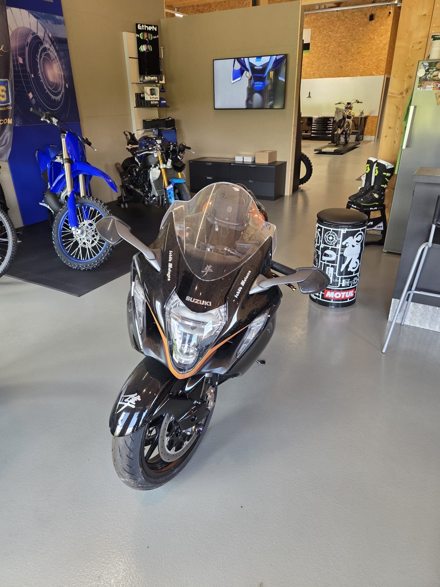 SUZUKI GSX 1300 R Hayabusa-image-5