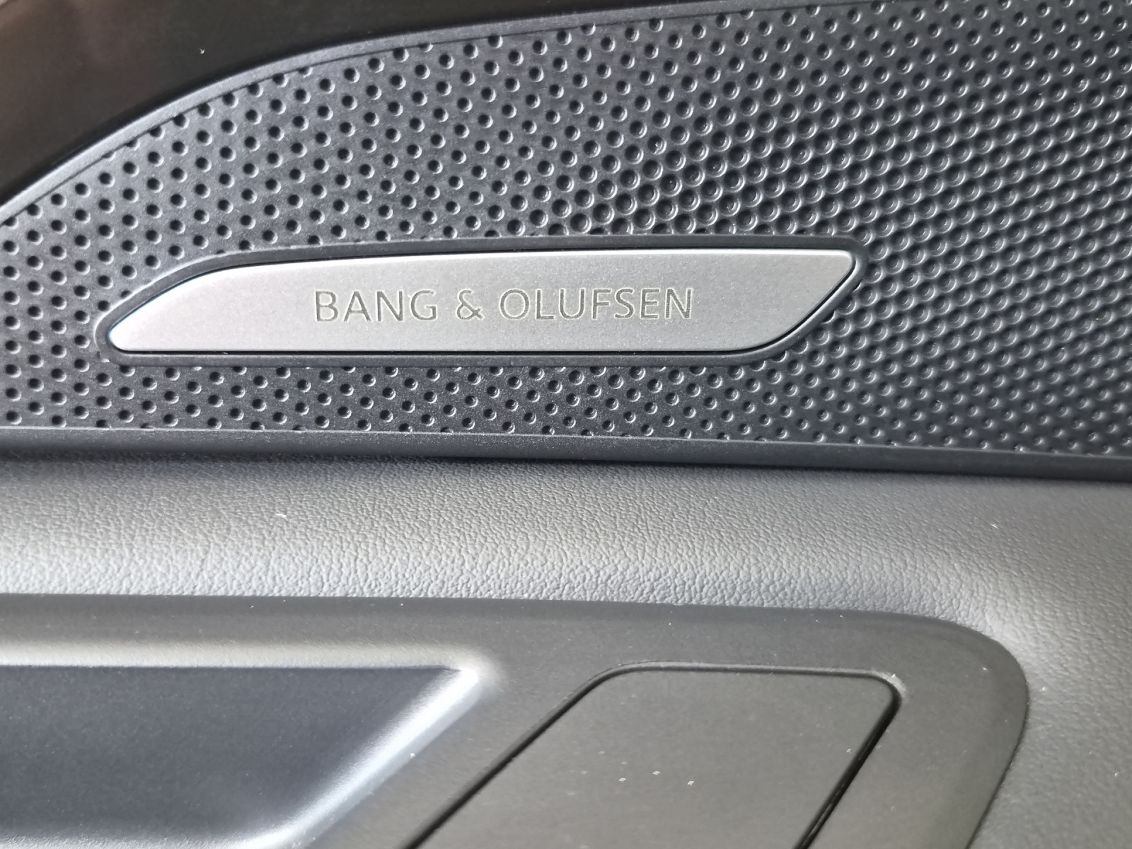 AUDI Q5 TDI quattro 150 kW S-tronic-image-12
