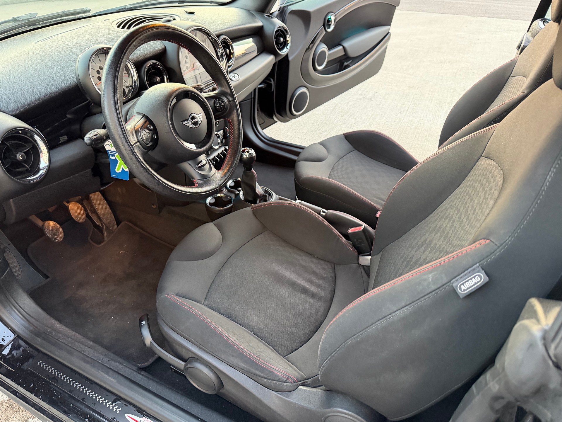 MINI Cooper Cabriolet Works Paket-image-9