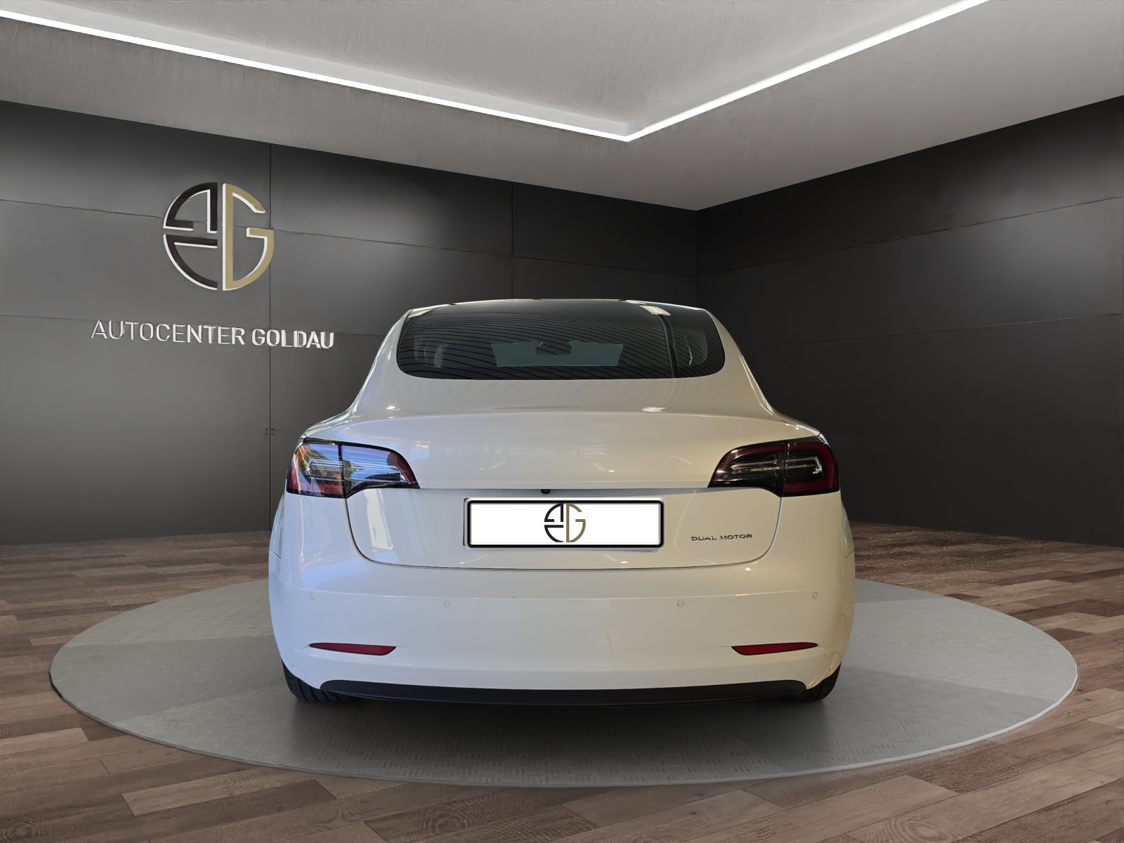 TESLA Model 3 Long Range Dual Motor AWD-image-2
