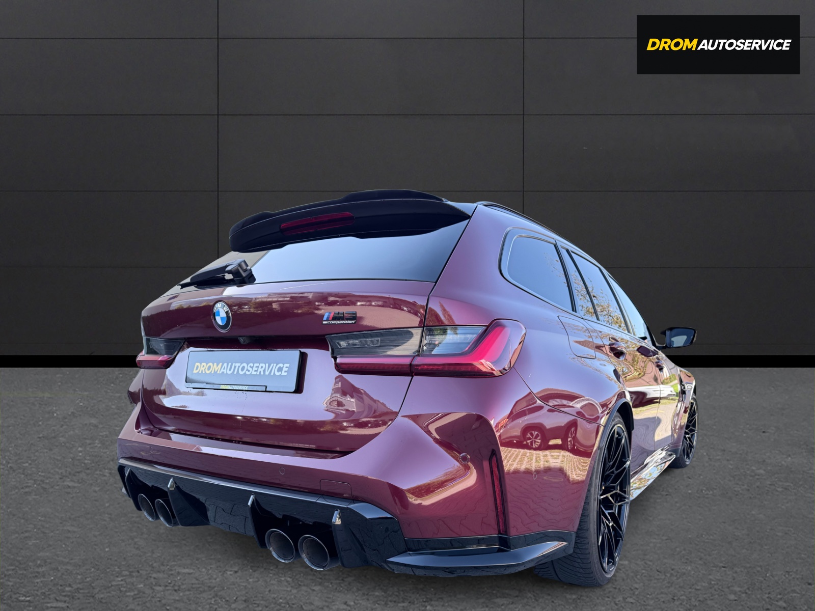 BMW M3 Touring xDrive Competition M-image-6