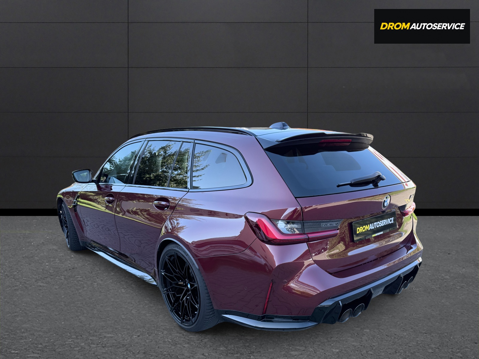 BMW M3 Touring xDrive Competition M-image-7