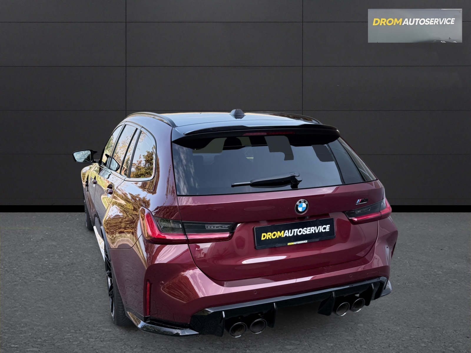 BMW M3 Touring xDrive Competition M-image-4