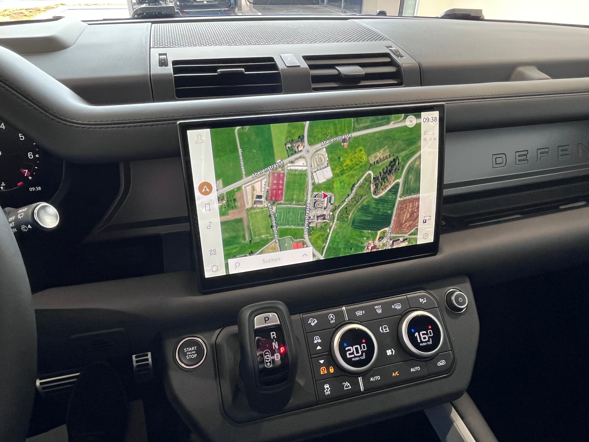 LAND ROVER Defender 90 525 V8 5.0 AT8-image-11