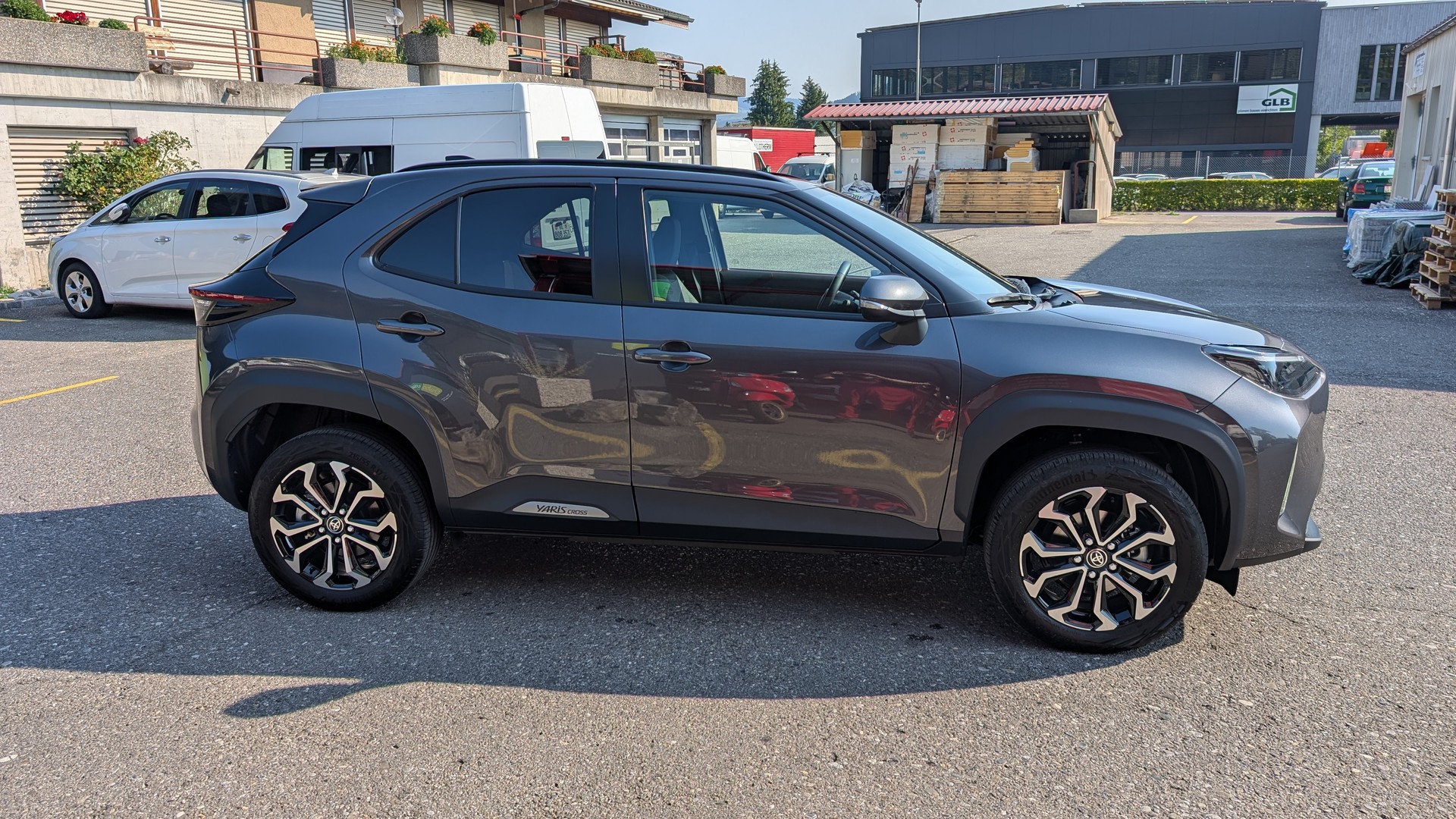 TOYOTA Yaris Cross 1.5 Trend AWDi e-CVT 130 PS-showroom-element-3