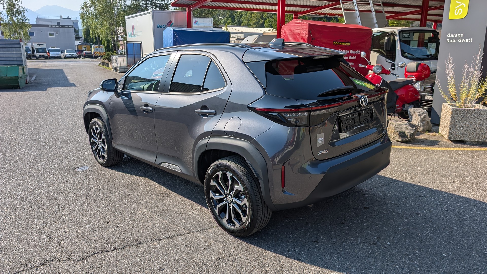 TOYOTA Yaris Cross 1.5 Trend AWDi e-CVT 130 PS-image-6
