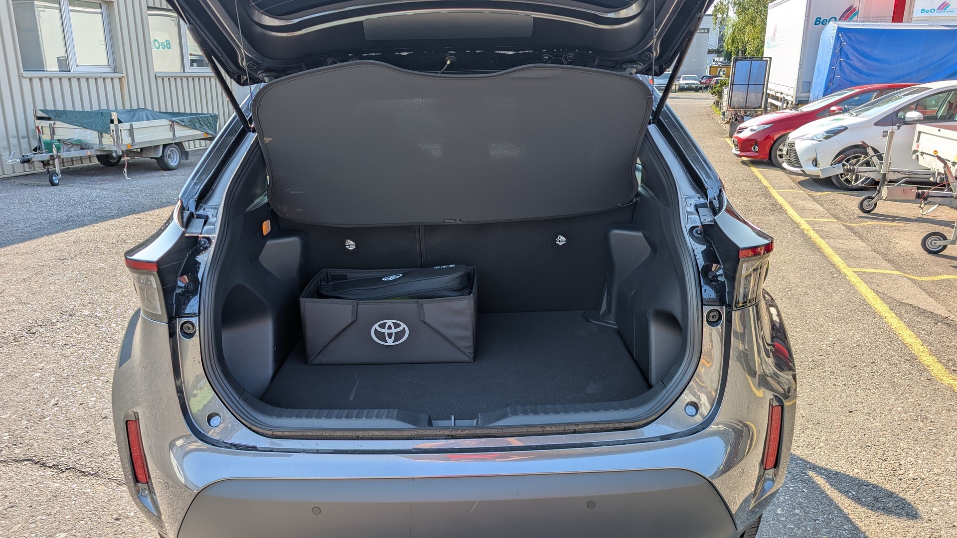 TOYOTA Yaris Cross 1.5 Trend AWDi e-CVT 130 PS-image-10