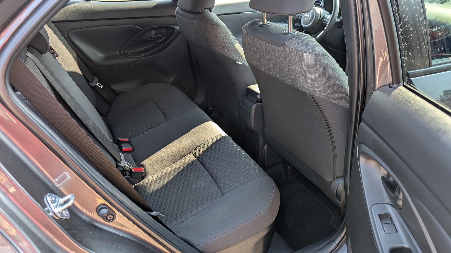 TOYOTA Yaris Cross 1.5 Trend AWDi e-CVT 130 PS-image-11