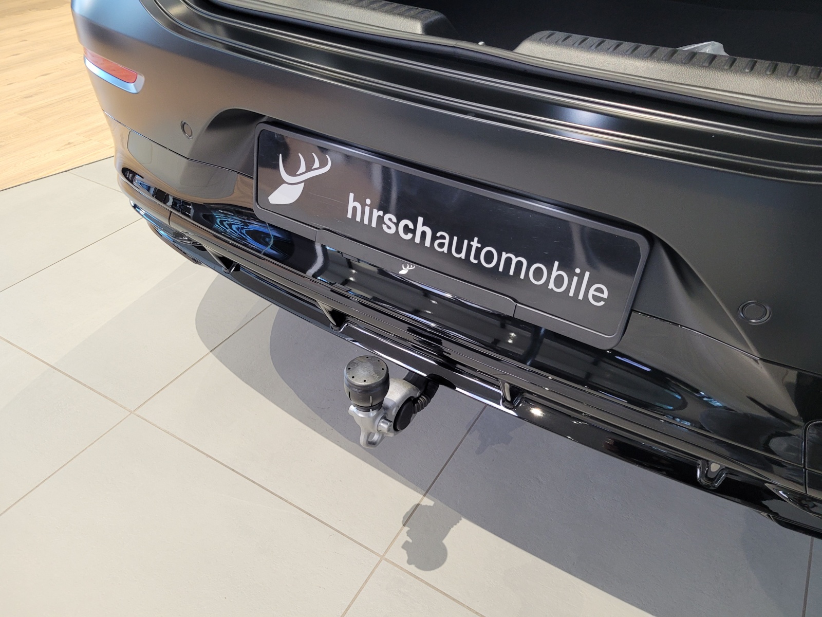 MERCEDES-BENZ CLA 350 4 Matic 85 kWh EQ-image-14