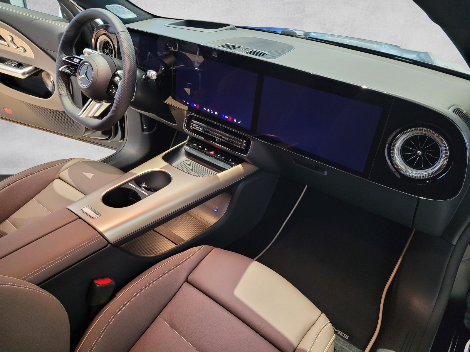 MERCEDES-BENZ CLA 350 4 Matic 85 kWh EQ-image-7