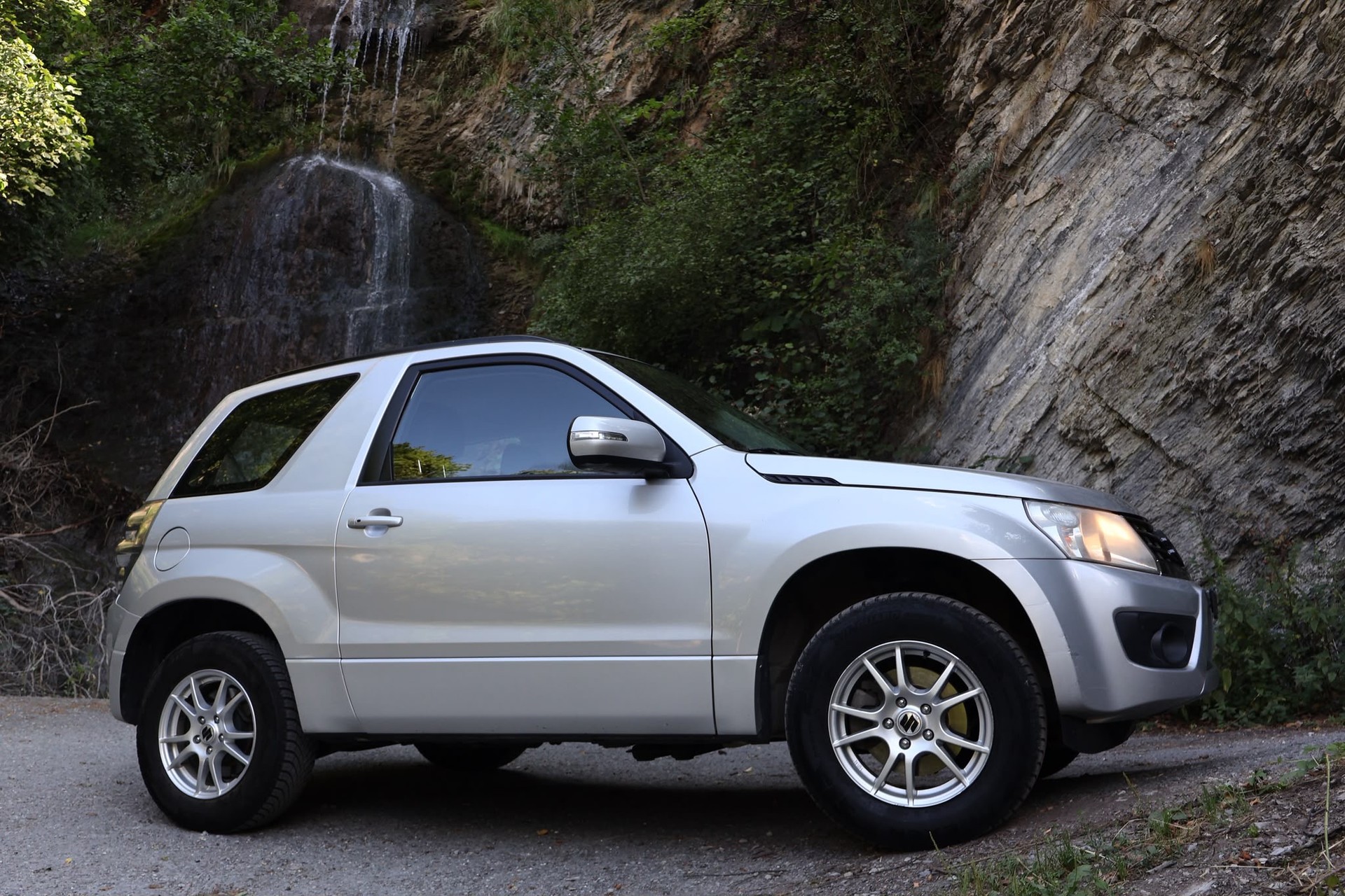 SUZUKI Grand Vitara 2.4 16V GL Top-image-4