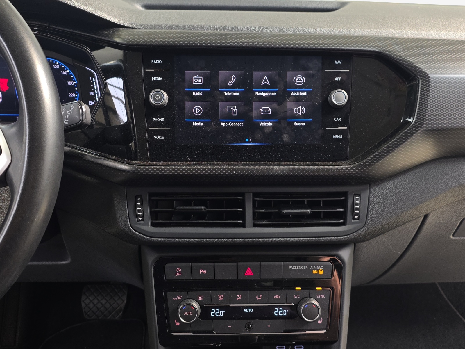 VW T-Cross 1.0 TSI Life DSG-image-10