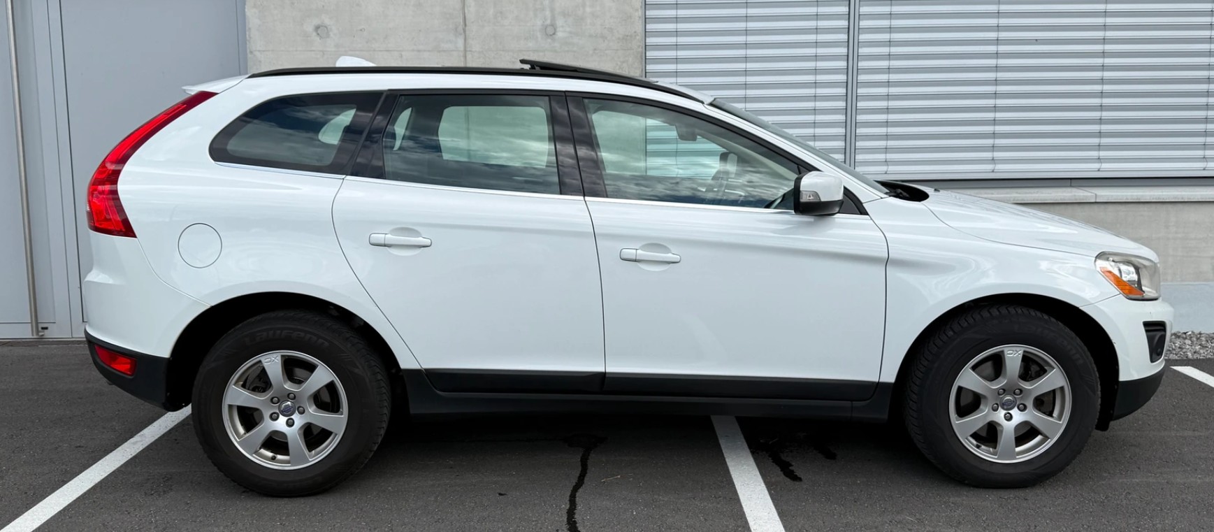 VOLVO 2.4 D5 Momentum AWD-image-1