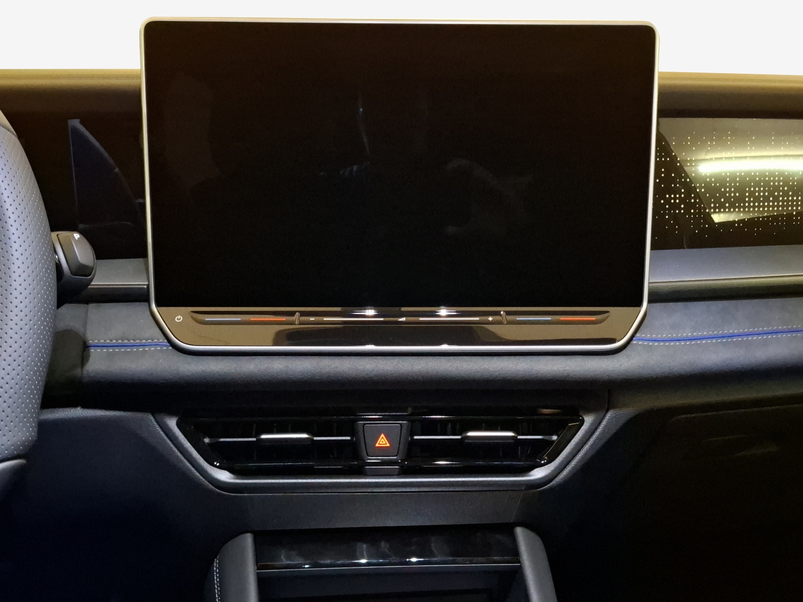 VW Tayron 2.0 TDI SCR R-Line 4Motion DSG-image-10