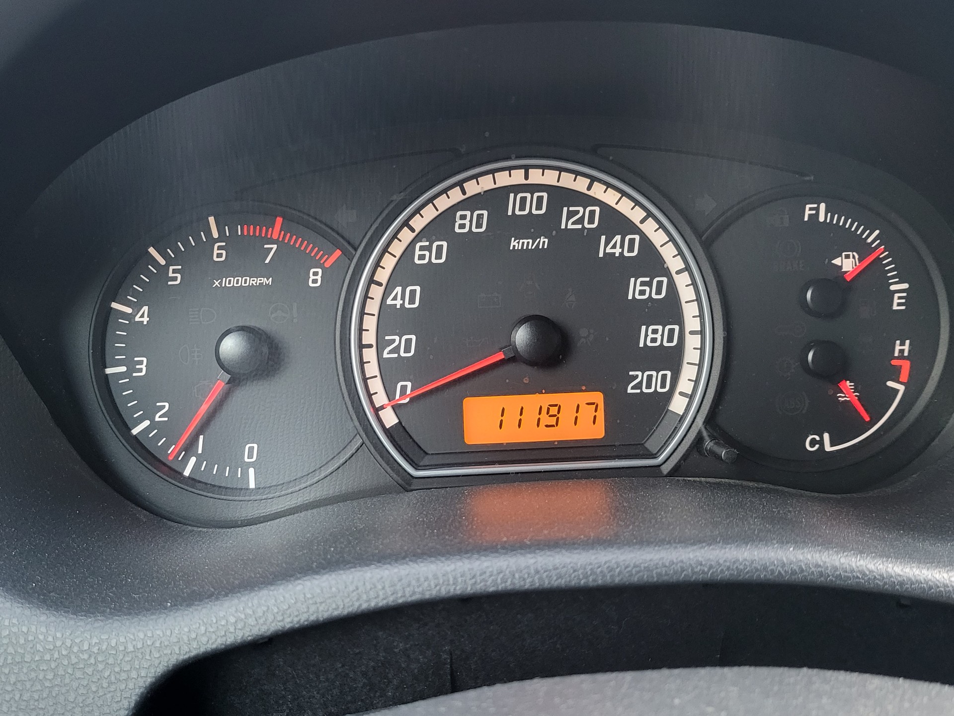 SUZUKI Swift 1.3i 16V GL Top 4x4-image-5