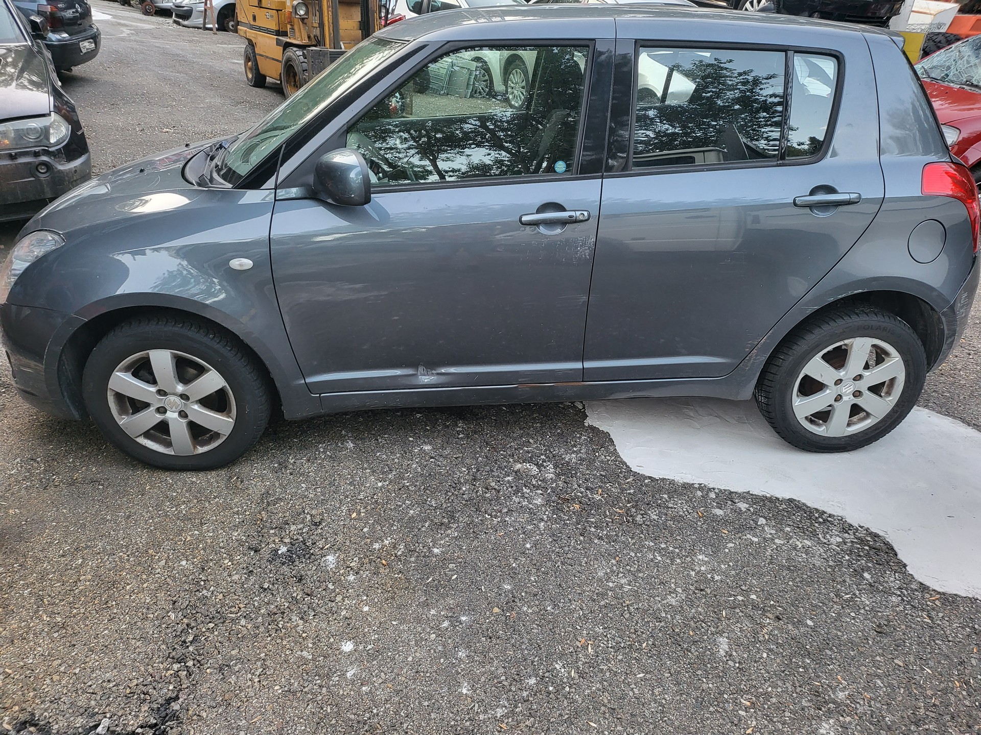 SUZUKI Swift 1.3i 16V GL Top 4x4-image-1