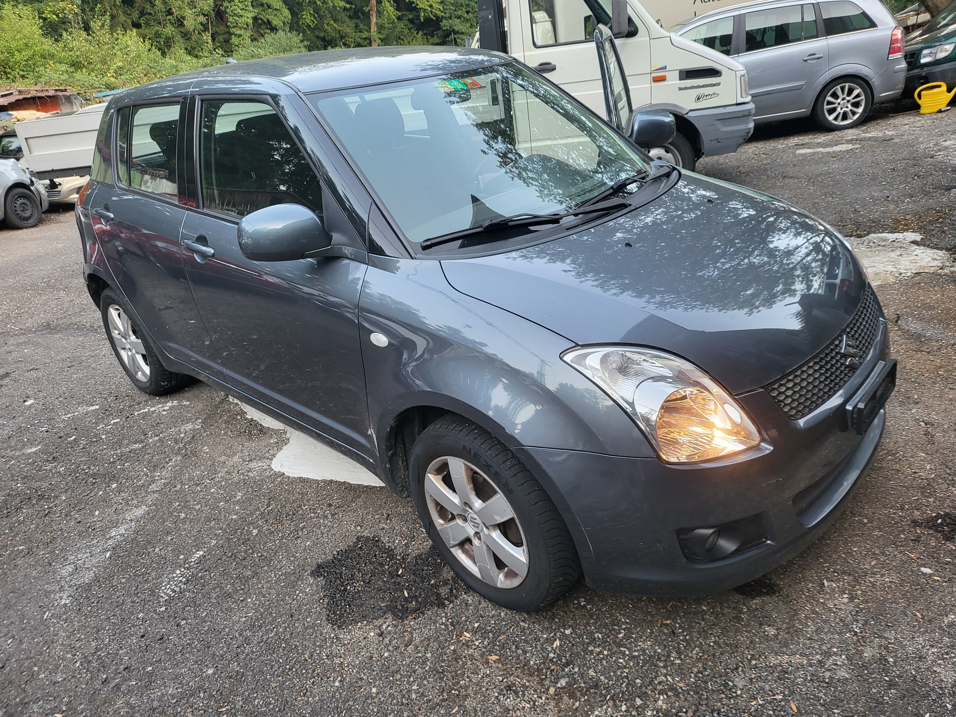 SUZUKI Swift 1.3i 16V GL Top 4x4-image-0