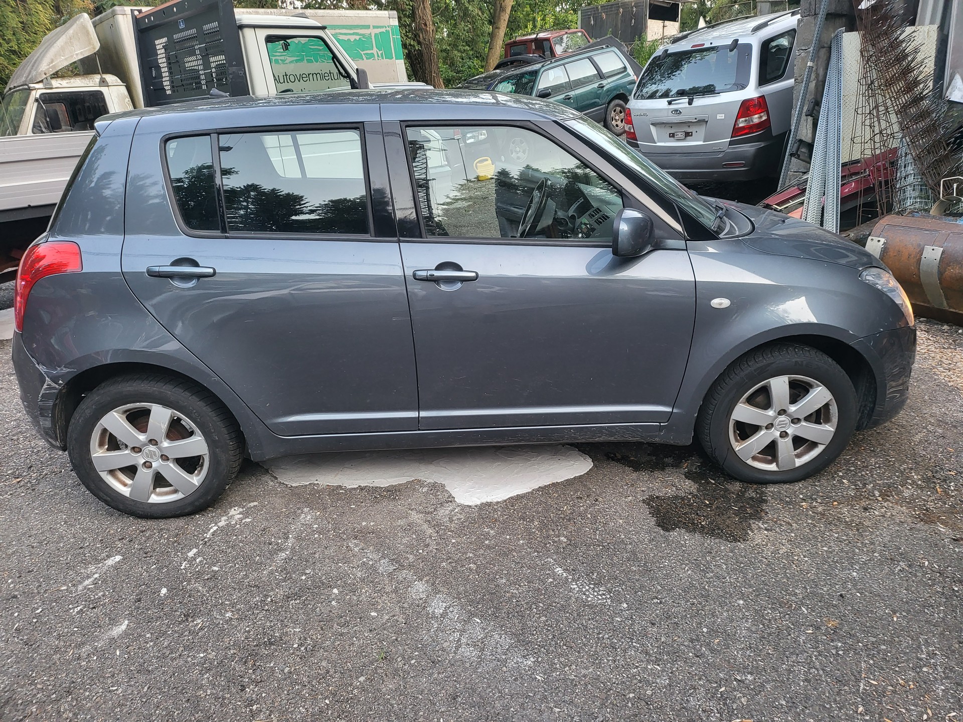 SUZUKI Swift 1.3i 16V GL Top 4x4-image-2