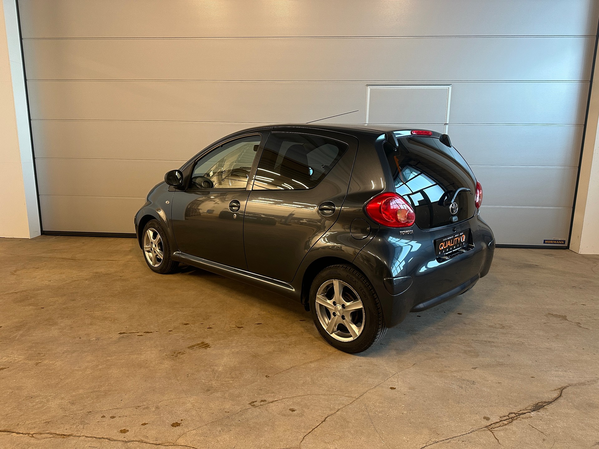 TOYOTA Aygo 1.0 Linea Sol-image-2