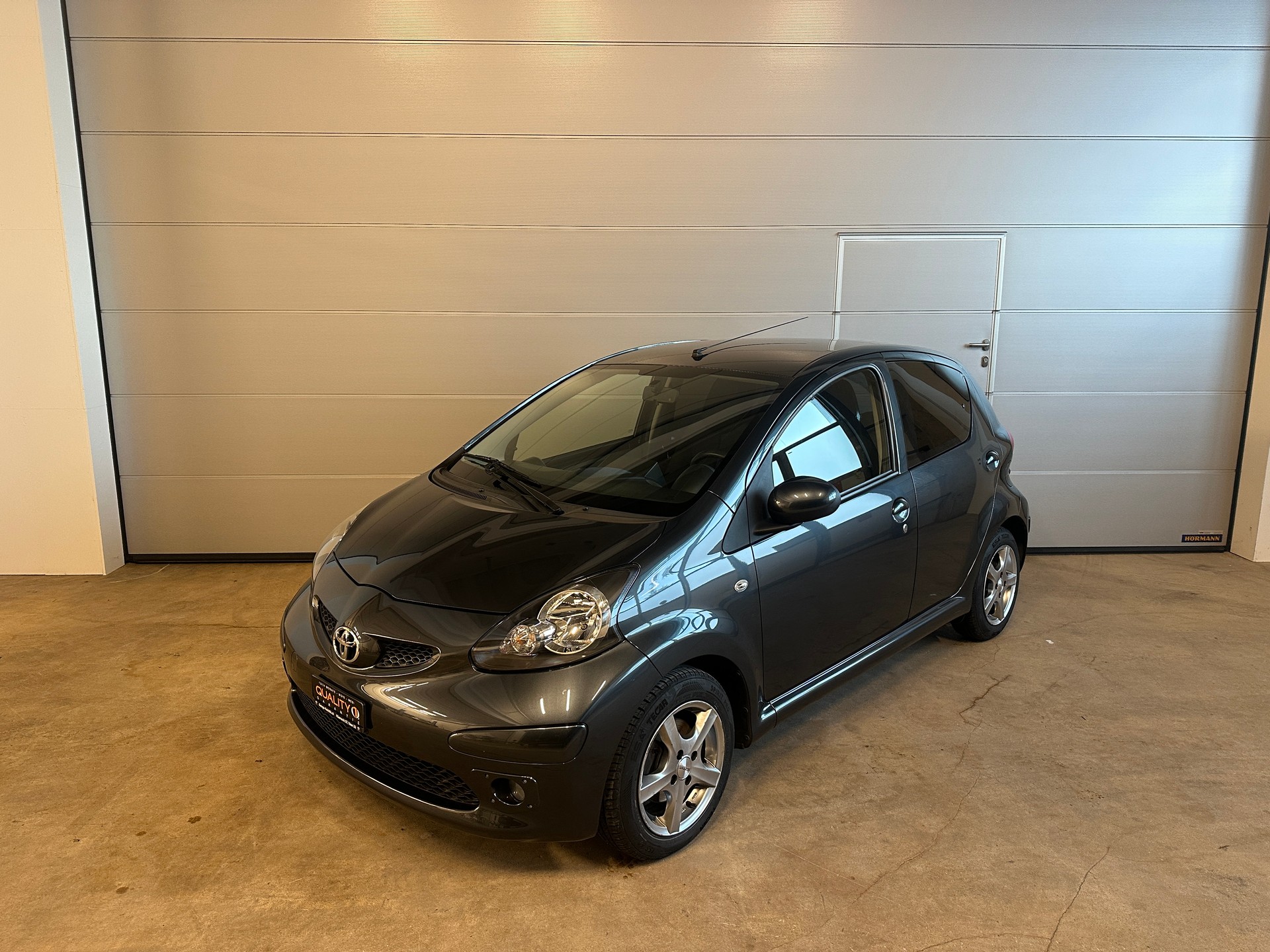 TOYOTA Aygo 1.0 Linea Sol-image-0