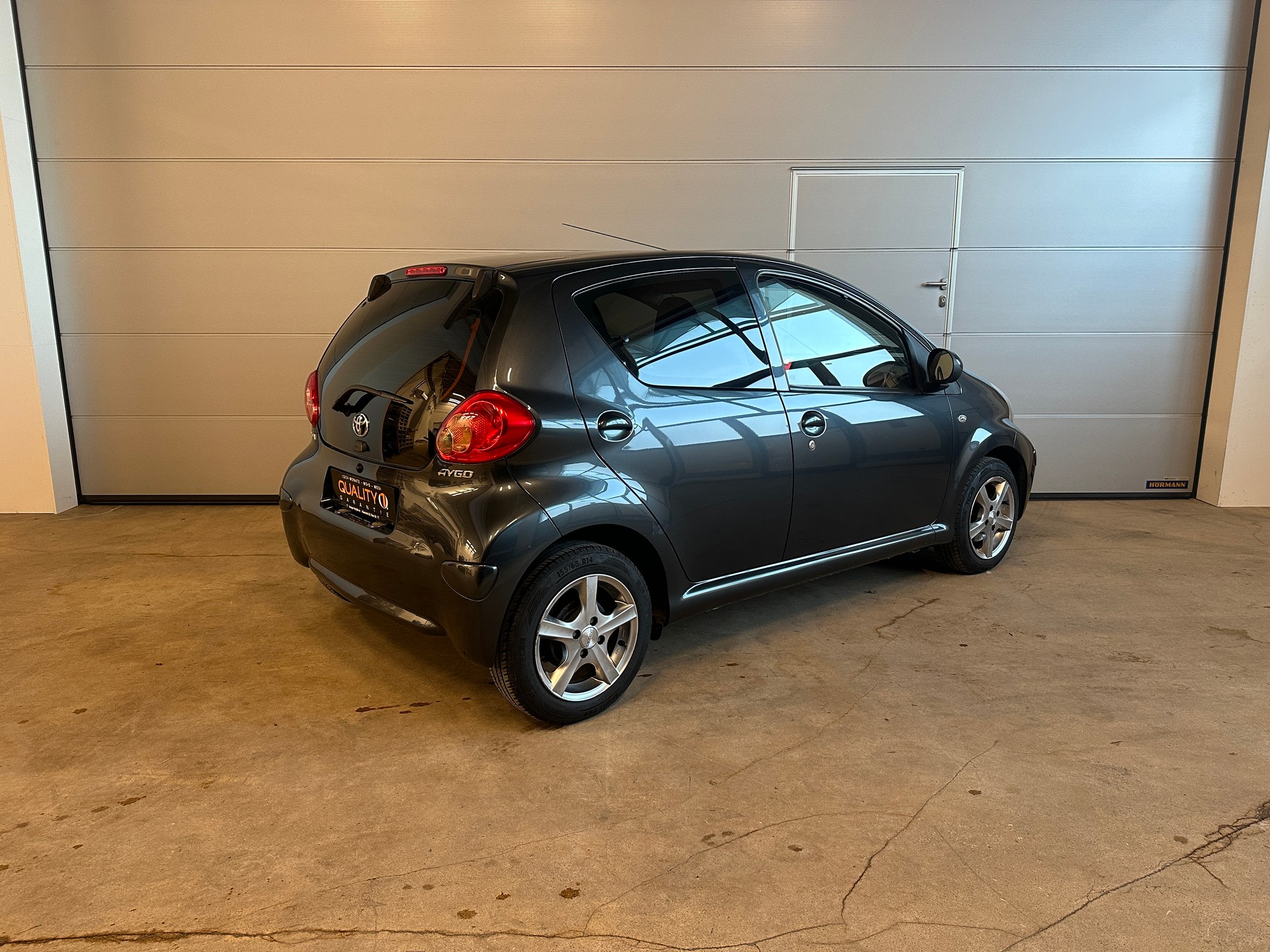 TOYOTA Aygo 1.0 Linea Sol-image-3