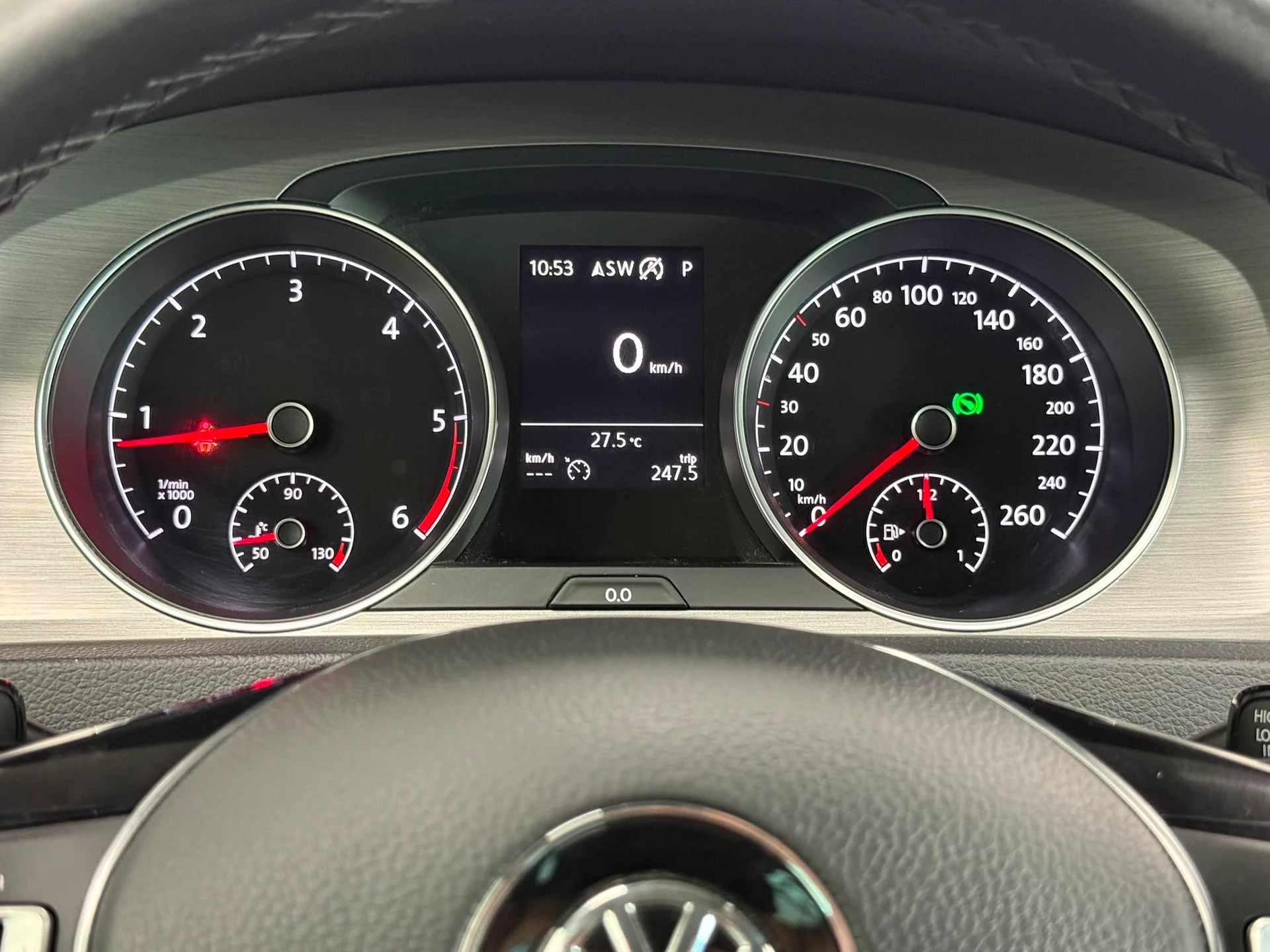 VW Golf Variant 1.6 TDI Comfortline DSG-image-17