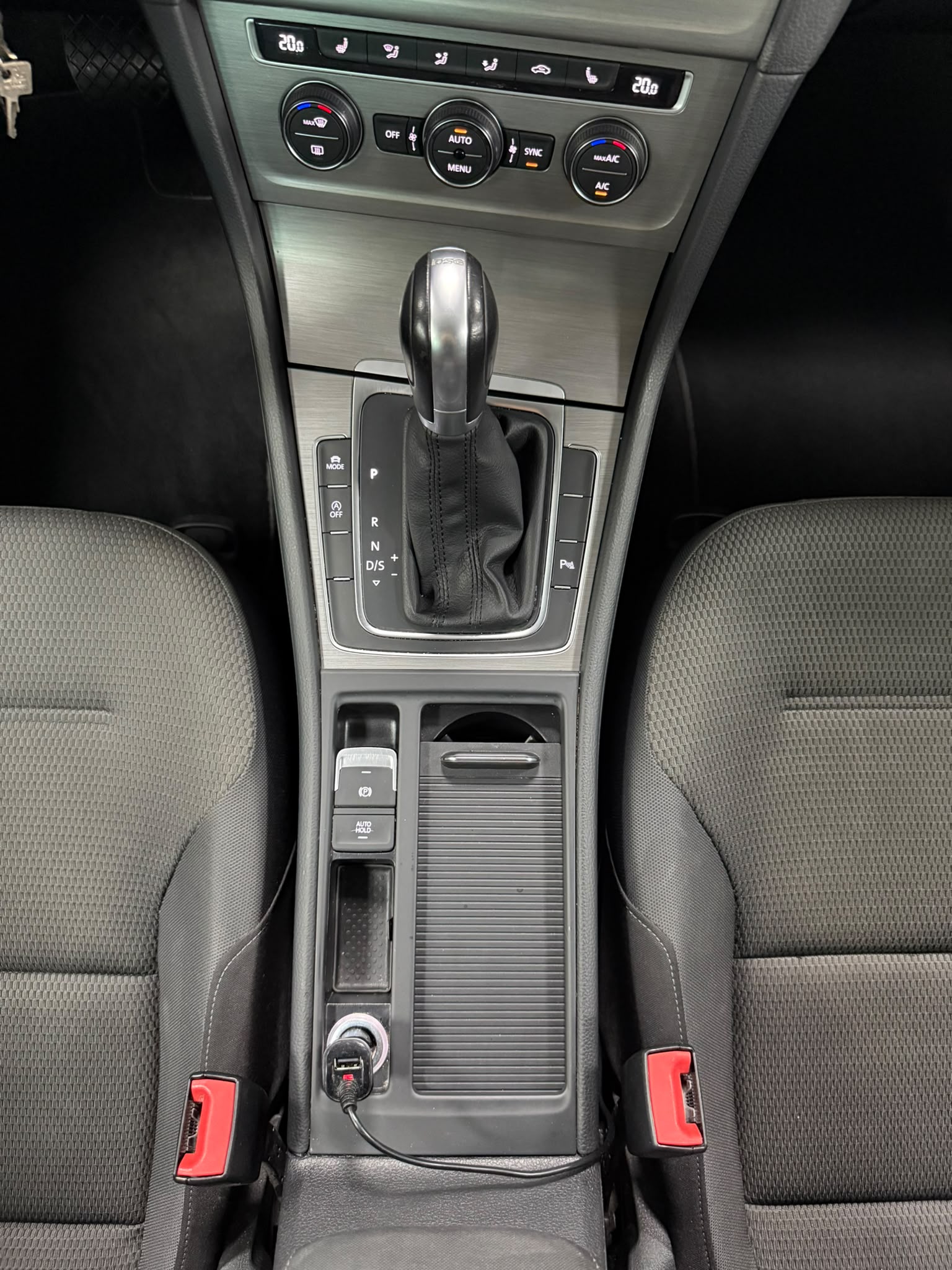 VW Golf Variant 1.6 TDI Comfortline DSG-image-20